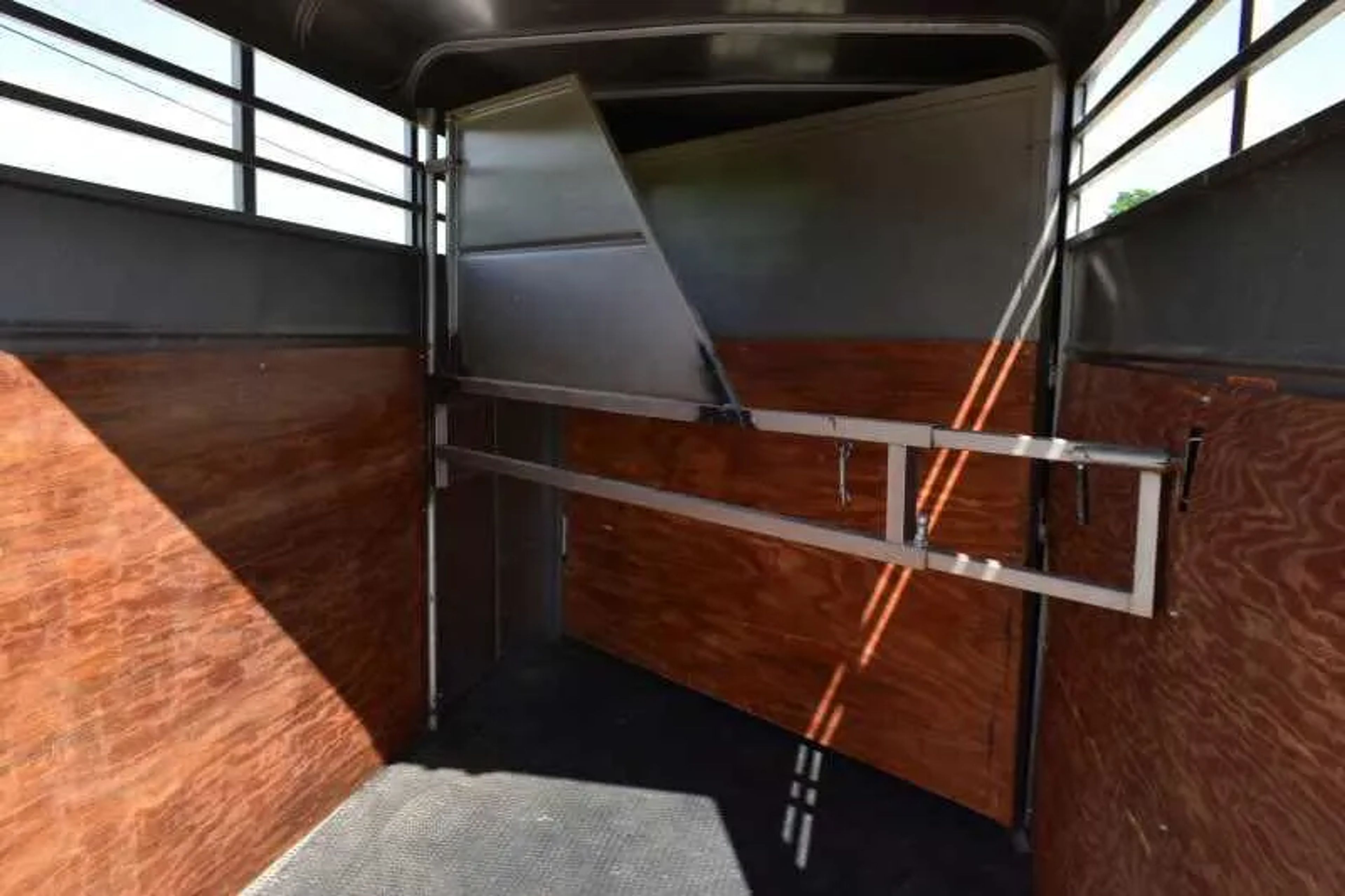 2010 Calico 2 Horse Trailer — view 14