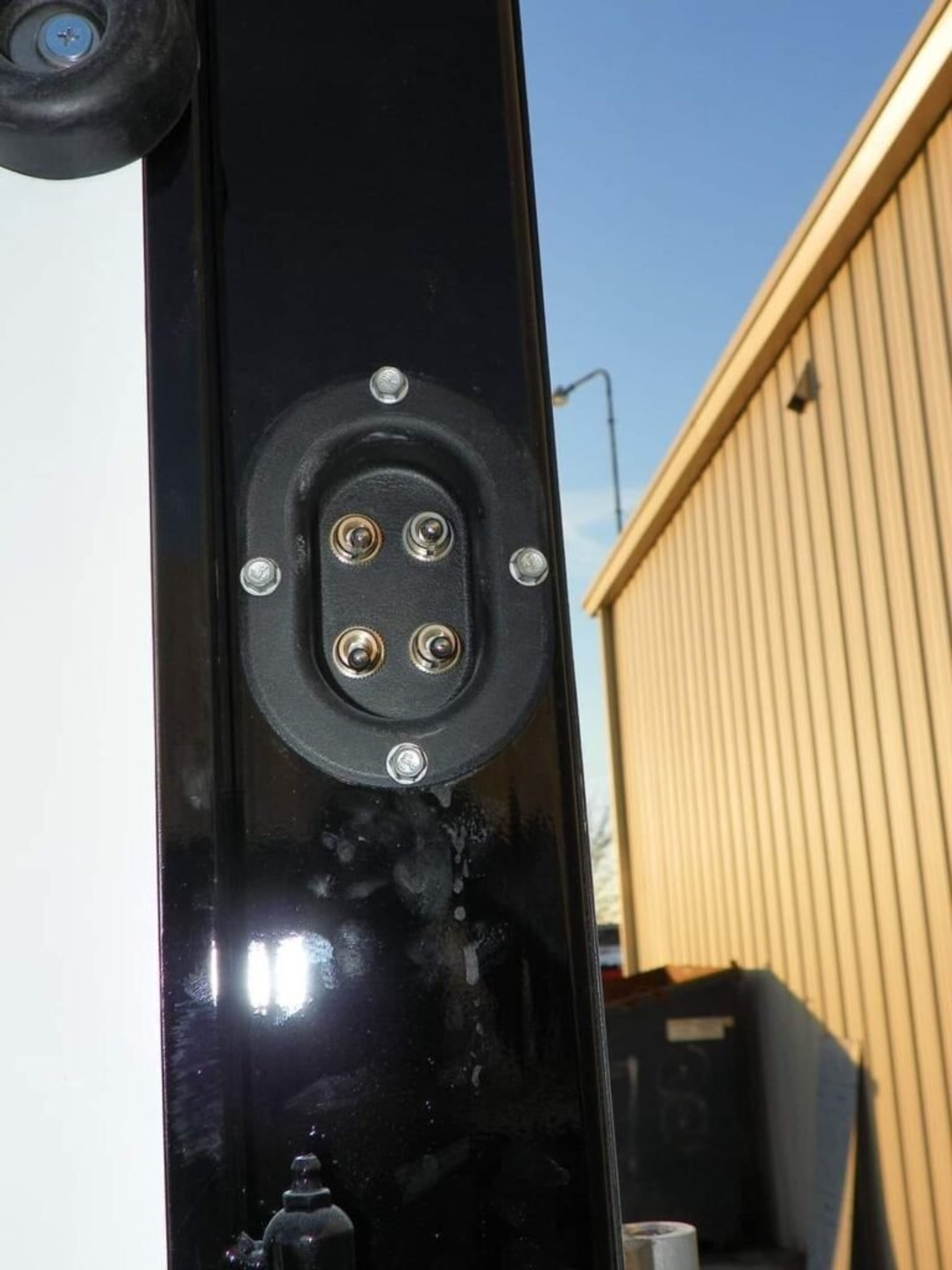 2022 Double D Reverse Slant 2 Horse Bumper Pull — view 10