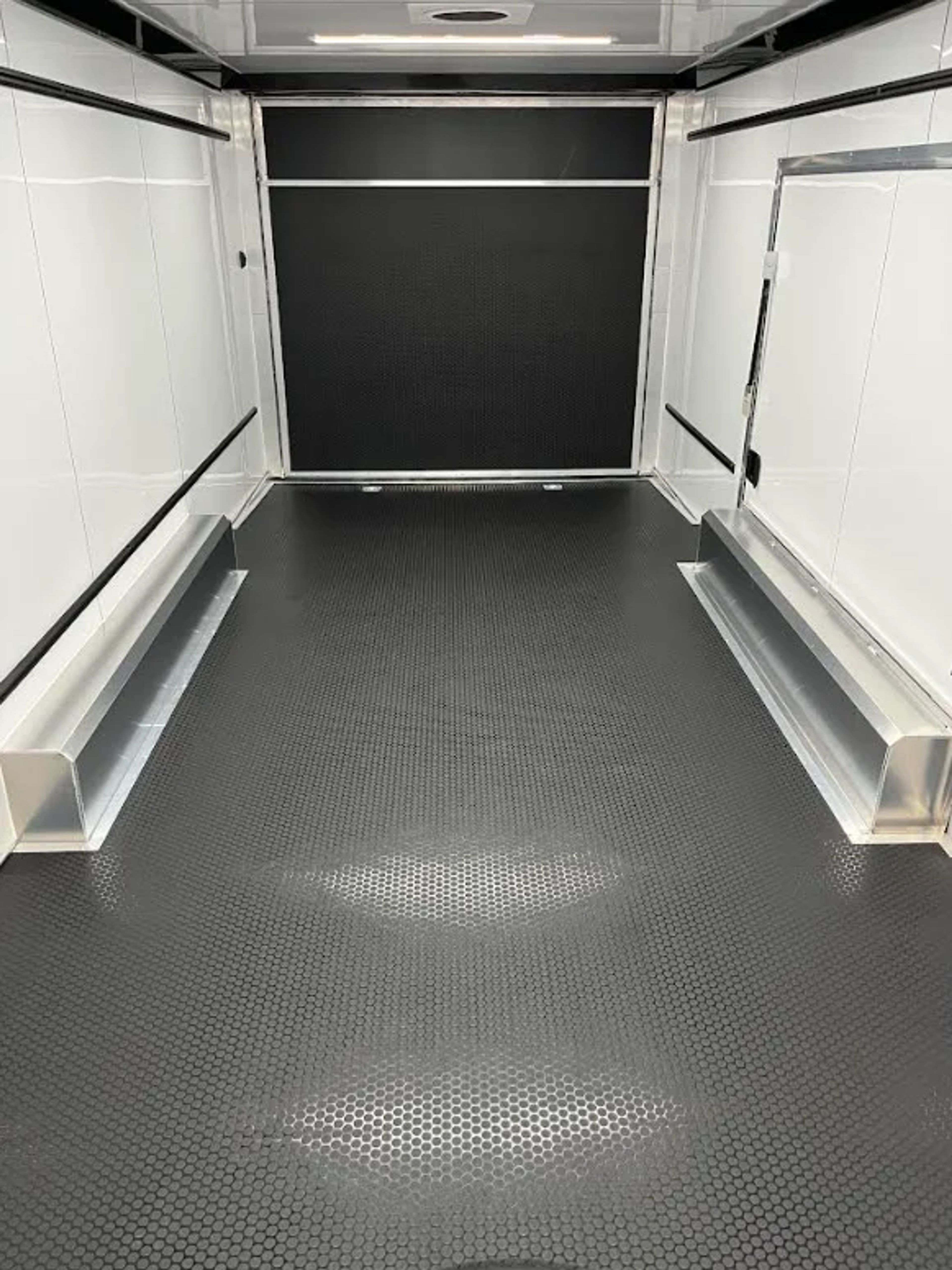 Enclosed ATC Car Trailer 2026 24ft. Aluminum ROM 550 w/Large Escape Door & — view 5