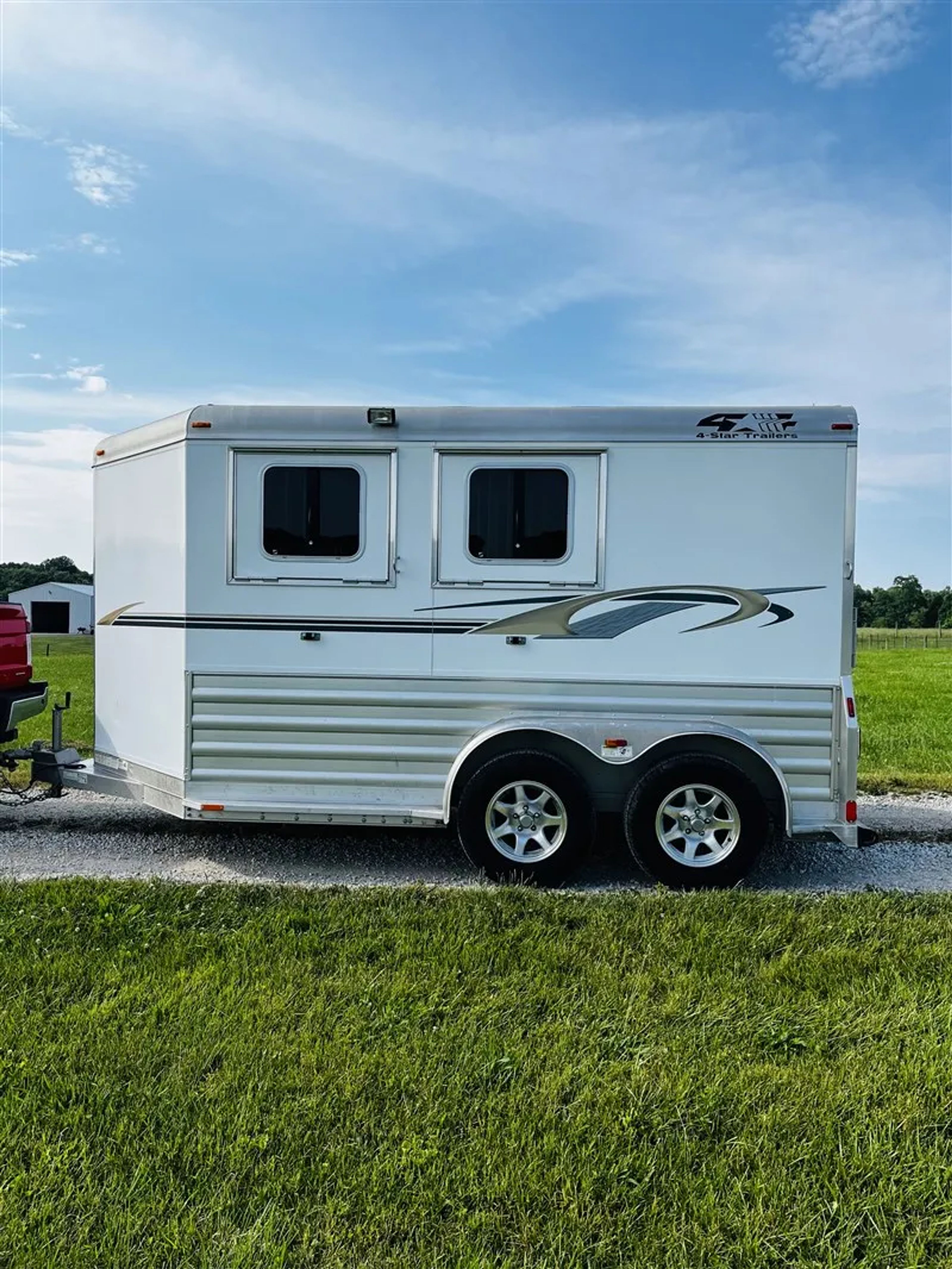 2015 4 Star 2 Horse Slant Load Bumper Pull — view 16