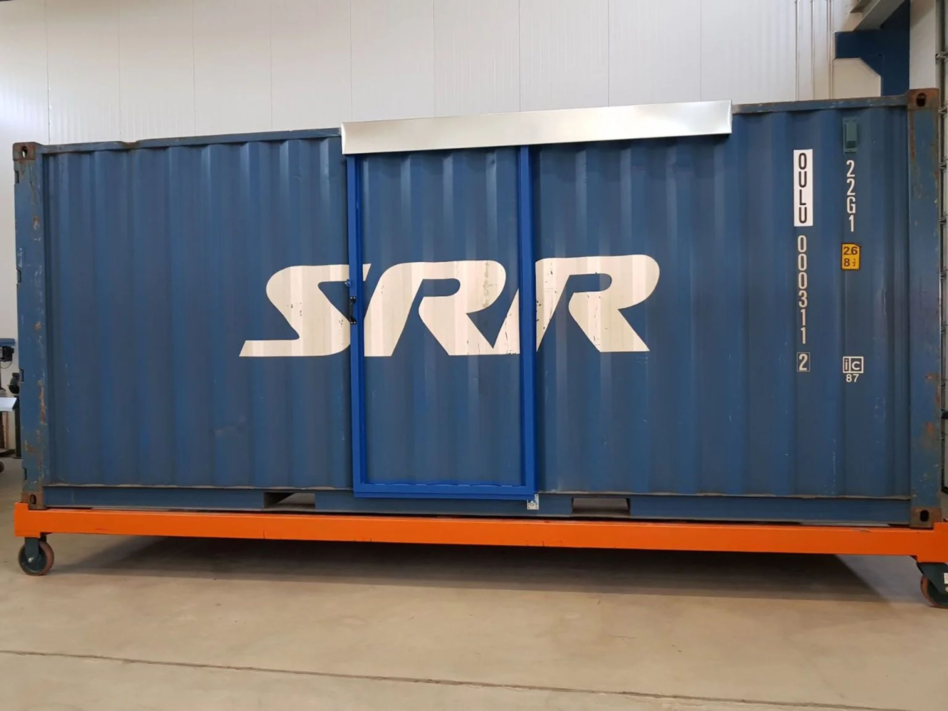 20ft Hi Cube Container (9′ 6″ high) suitable for IBC storage Sliding Door — view 2
