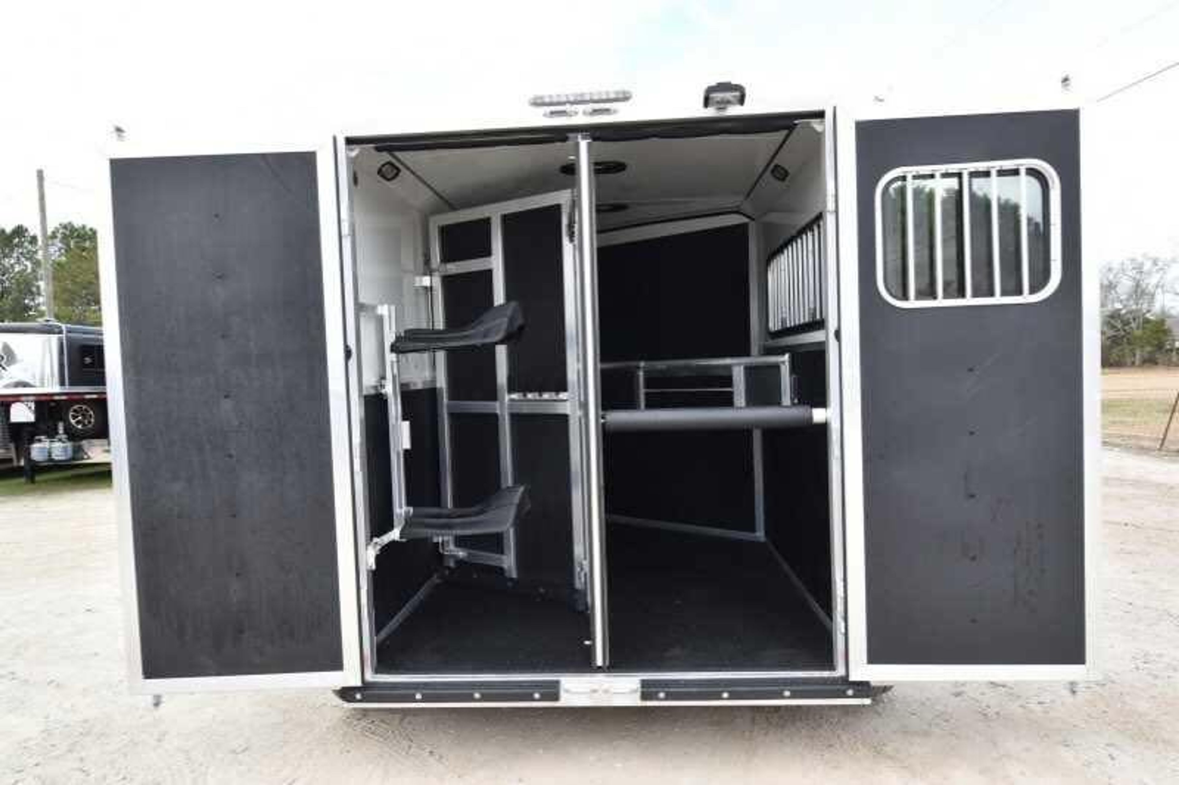 2016 Shadow 2HBP 2 Horse Trailer — view 2