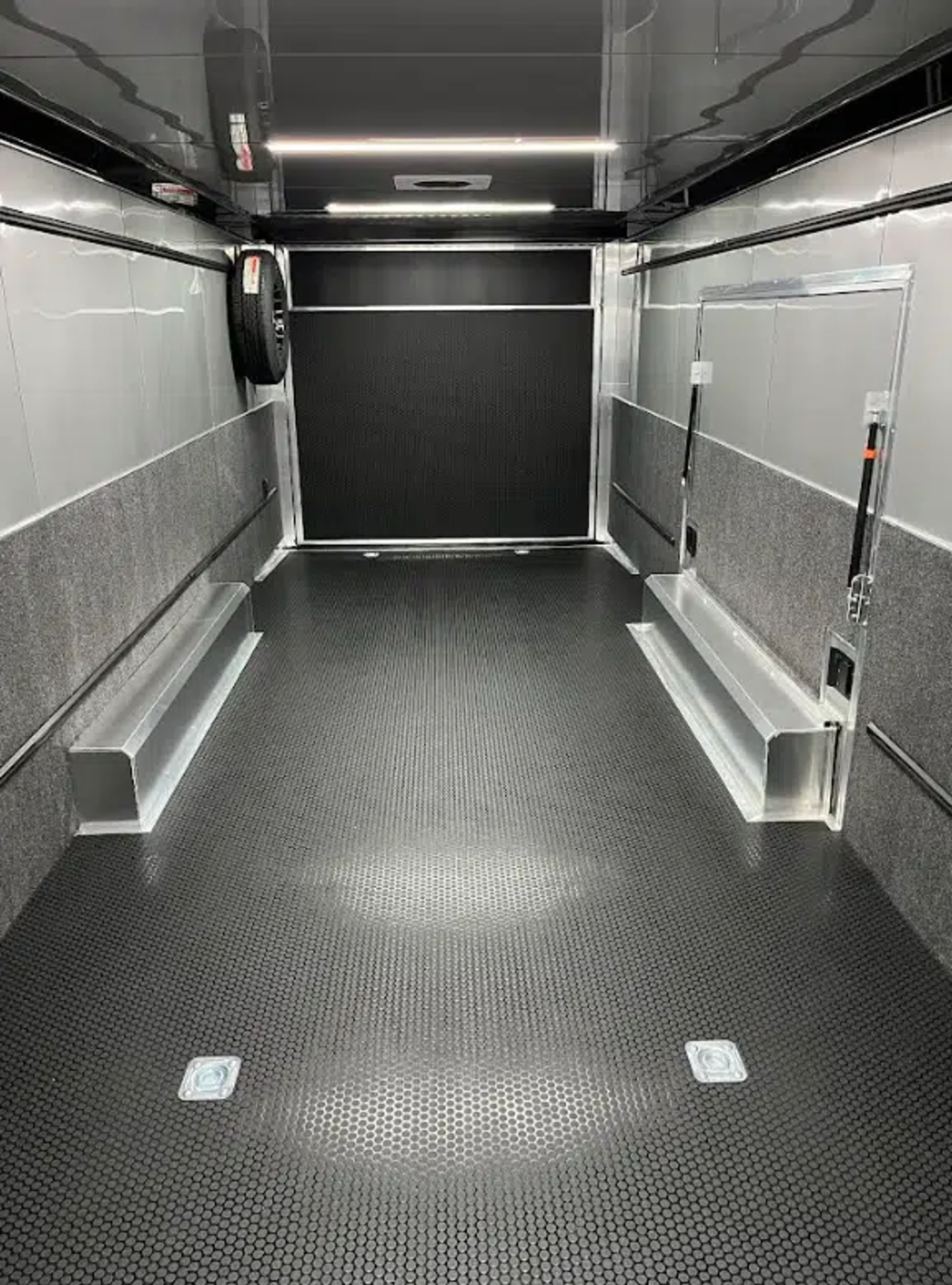 Enclosed ATC Car Trailer 2026 28ft. Aluminum ROM 550 w/LifeTrac & Large Escape — view 5