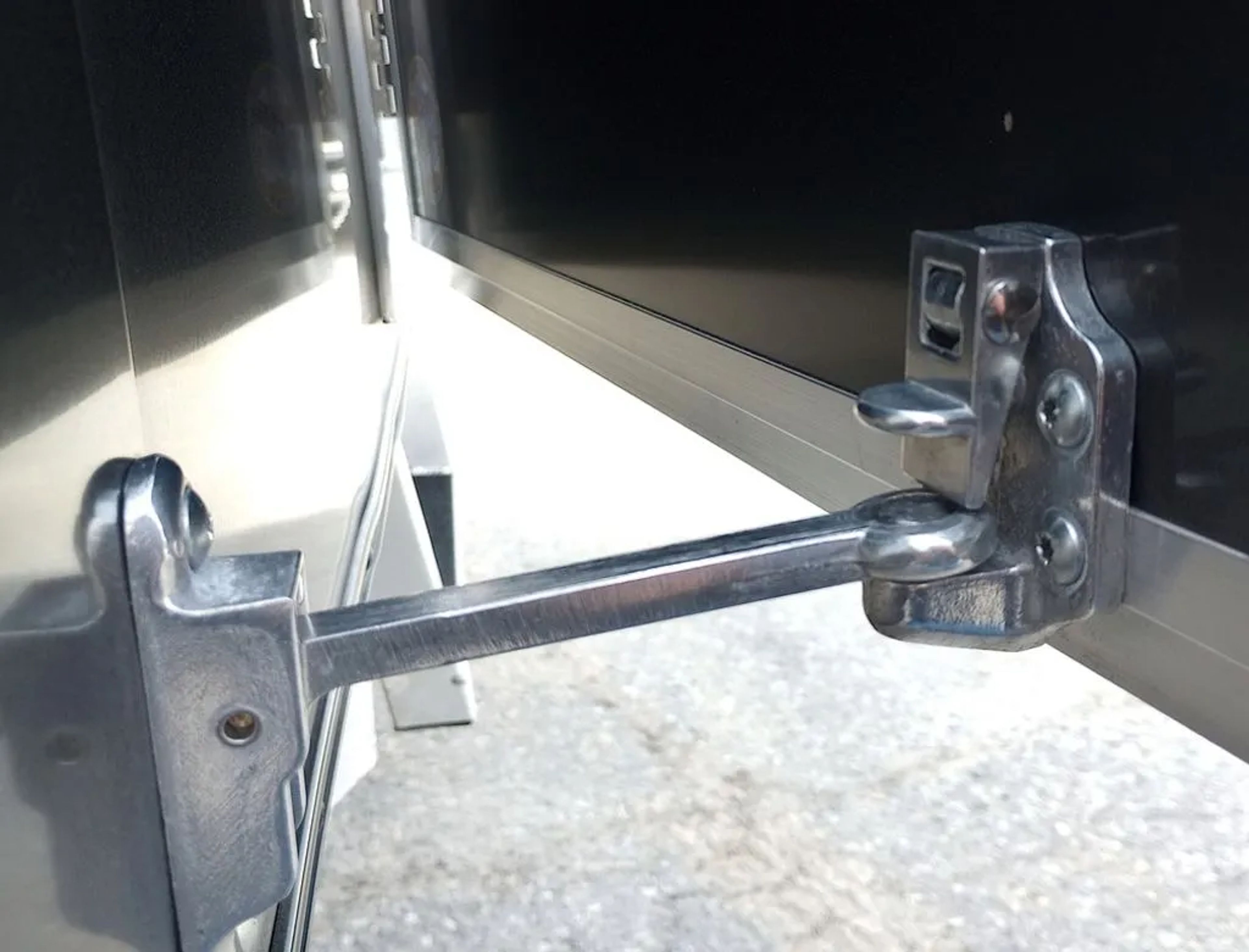 Mission Trailers 101×12 Aluminum 2-Place Crossover w/Mats & Guides, Rear Canopy — view 7