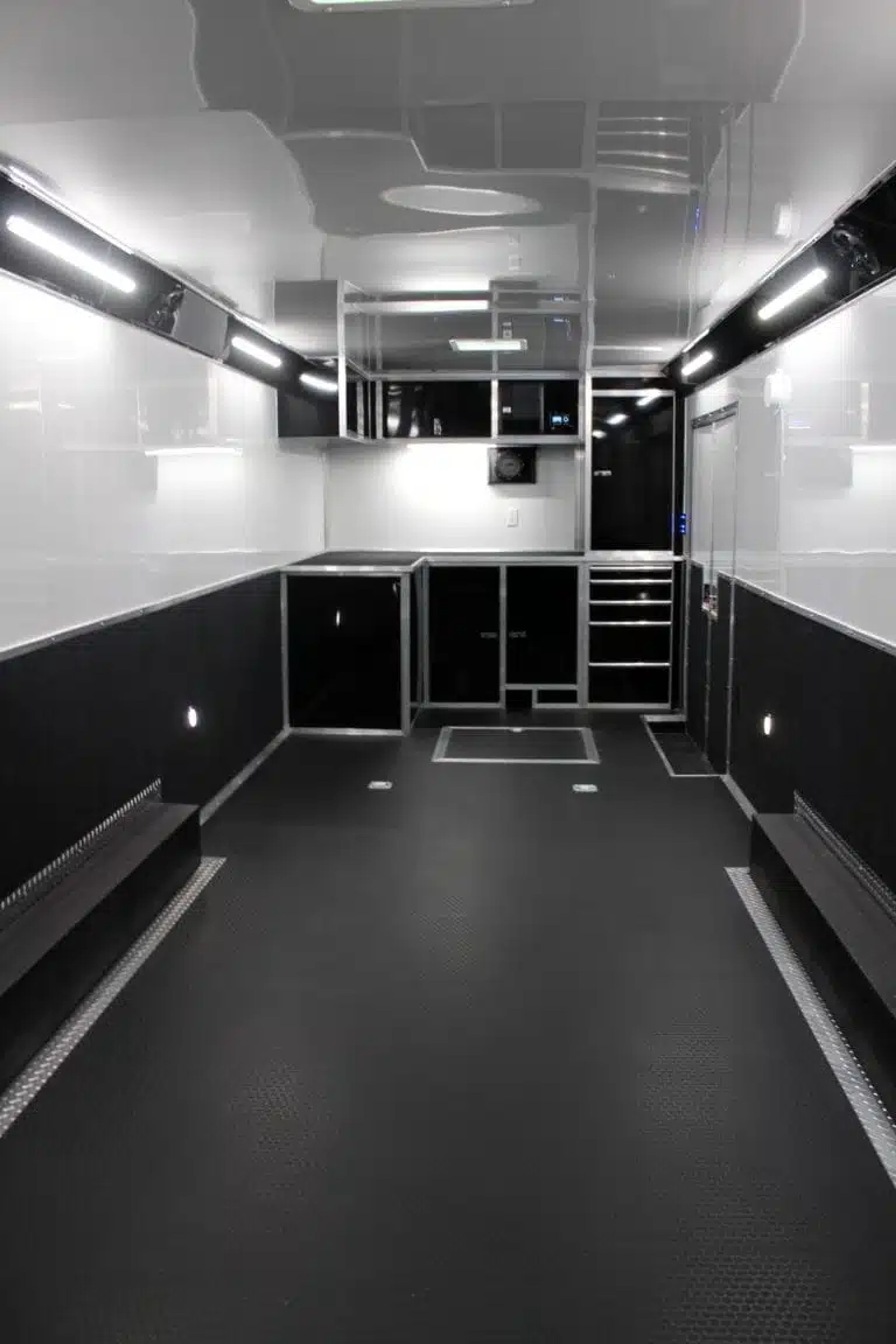 Enclosed Car Trailer 2025 28′ Haulmark Edge w/Turbo Package #6830 — view 5