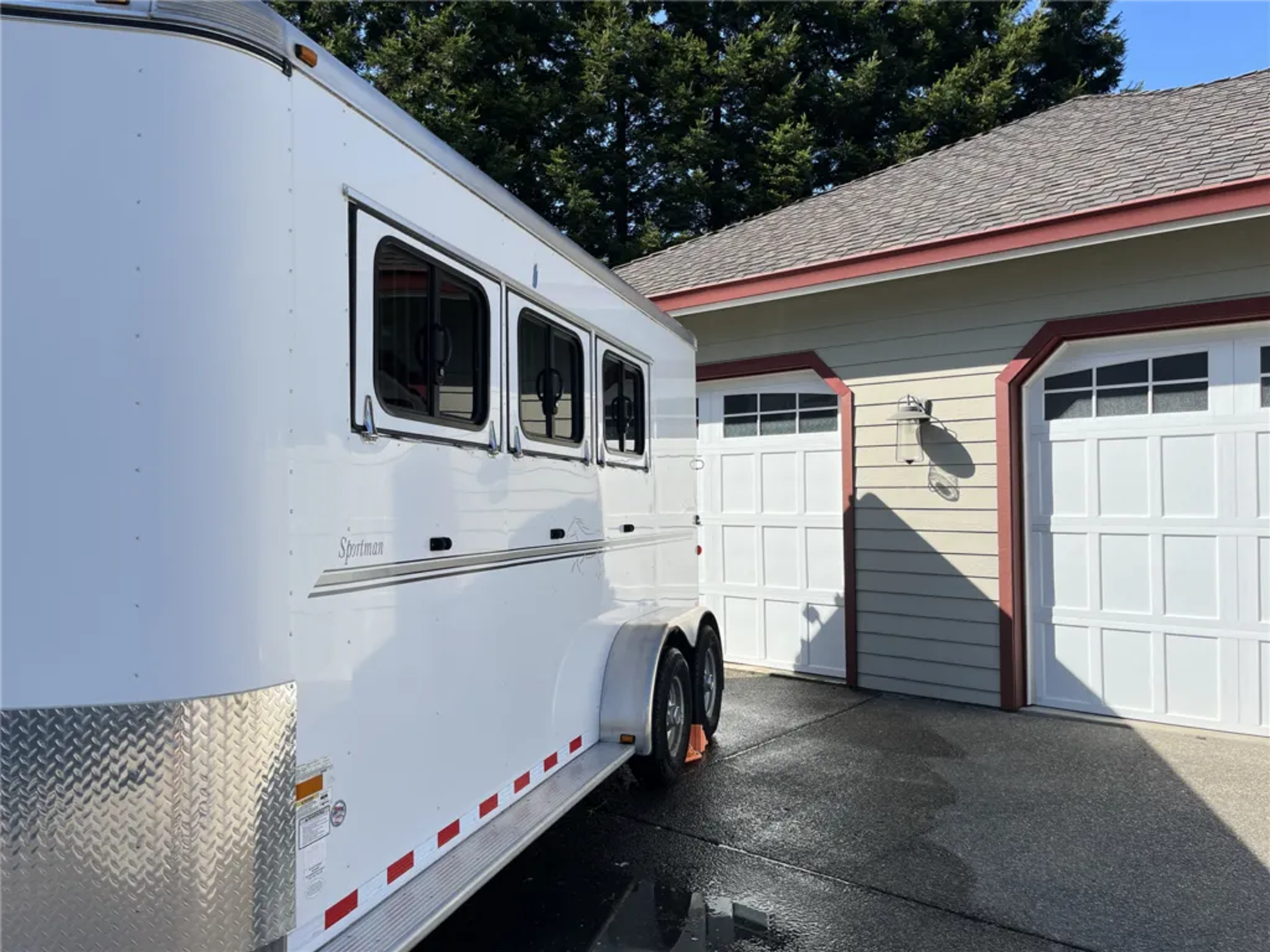 2013 Sundowner Trailers Sportsman 3 Horse Trailer — view 13