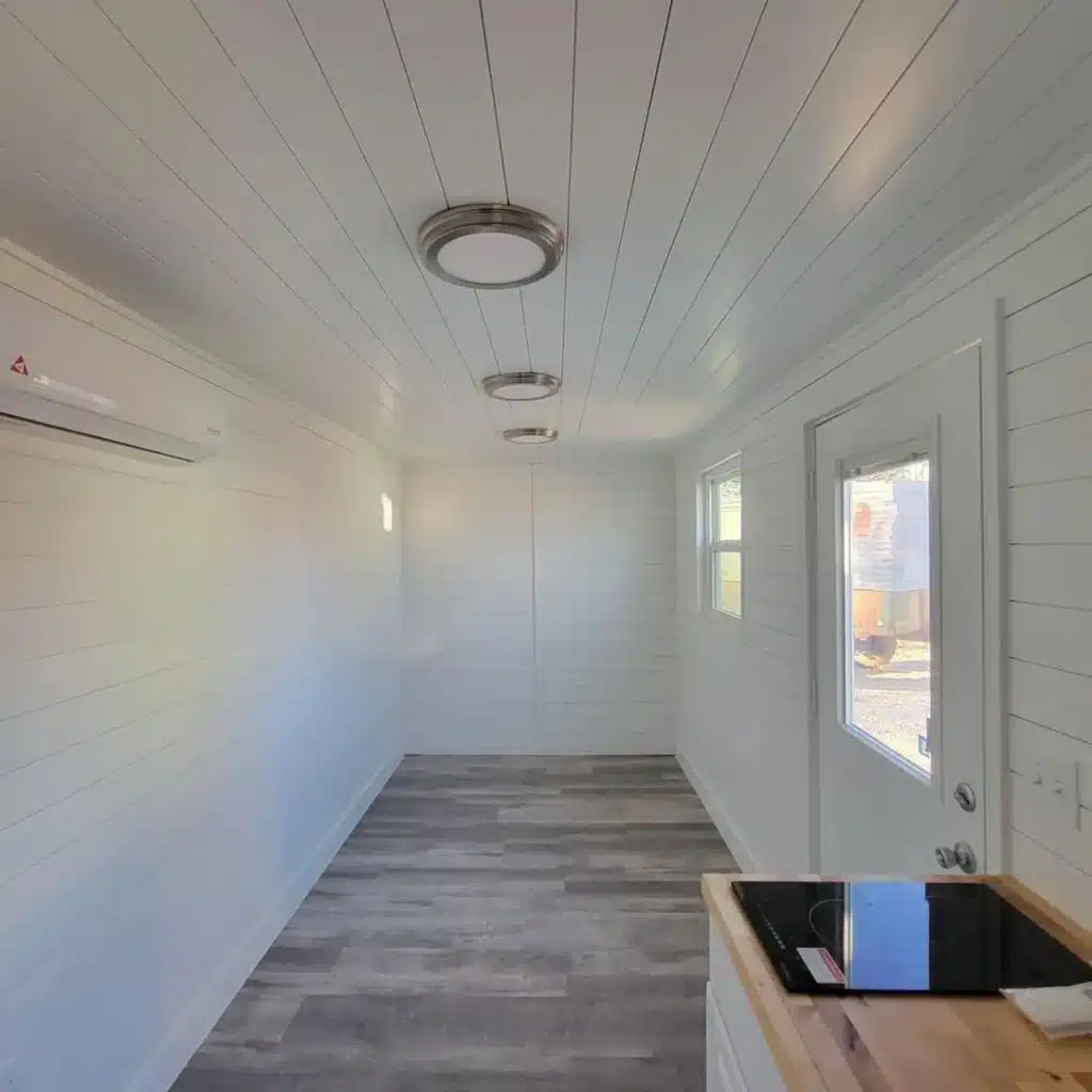 Custom 20ft Shipping Container House — view 3