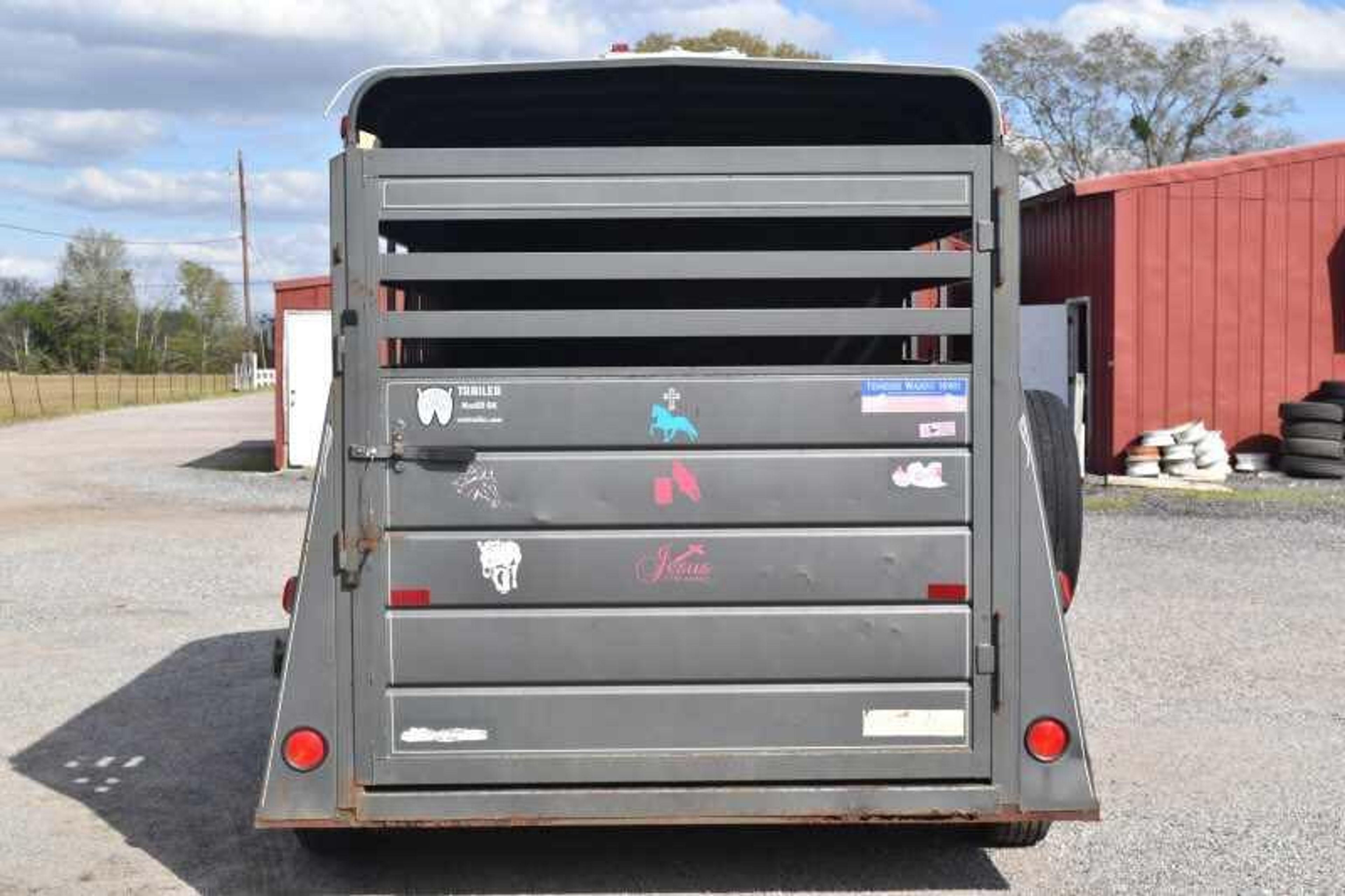 2007 WW 2HSL 2 Horse Trailer — view 3