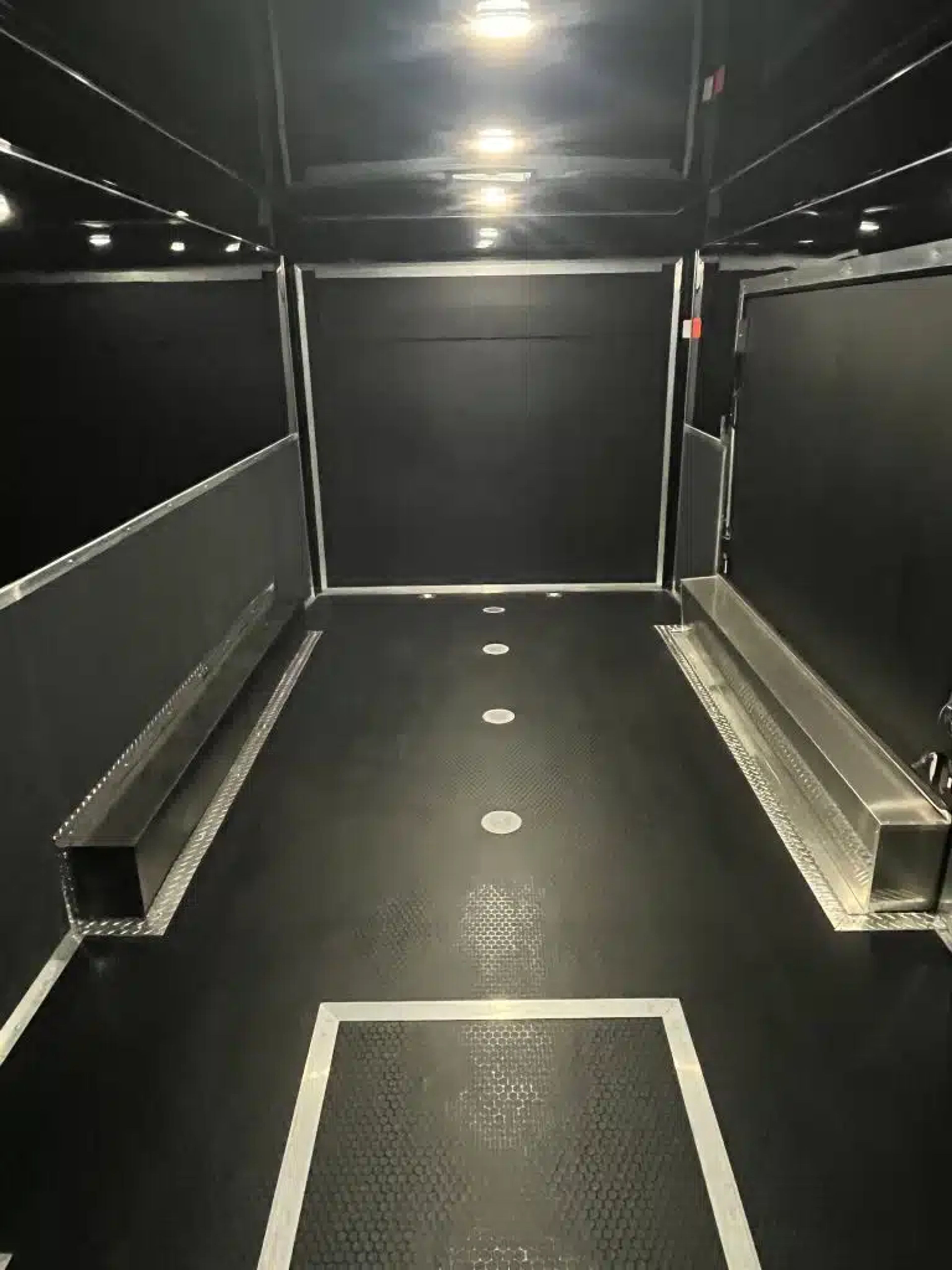 Enclosed Car Trailer 2026 20ft. Haulmark Edge w/Large Escape Door & Black — view 3