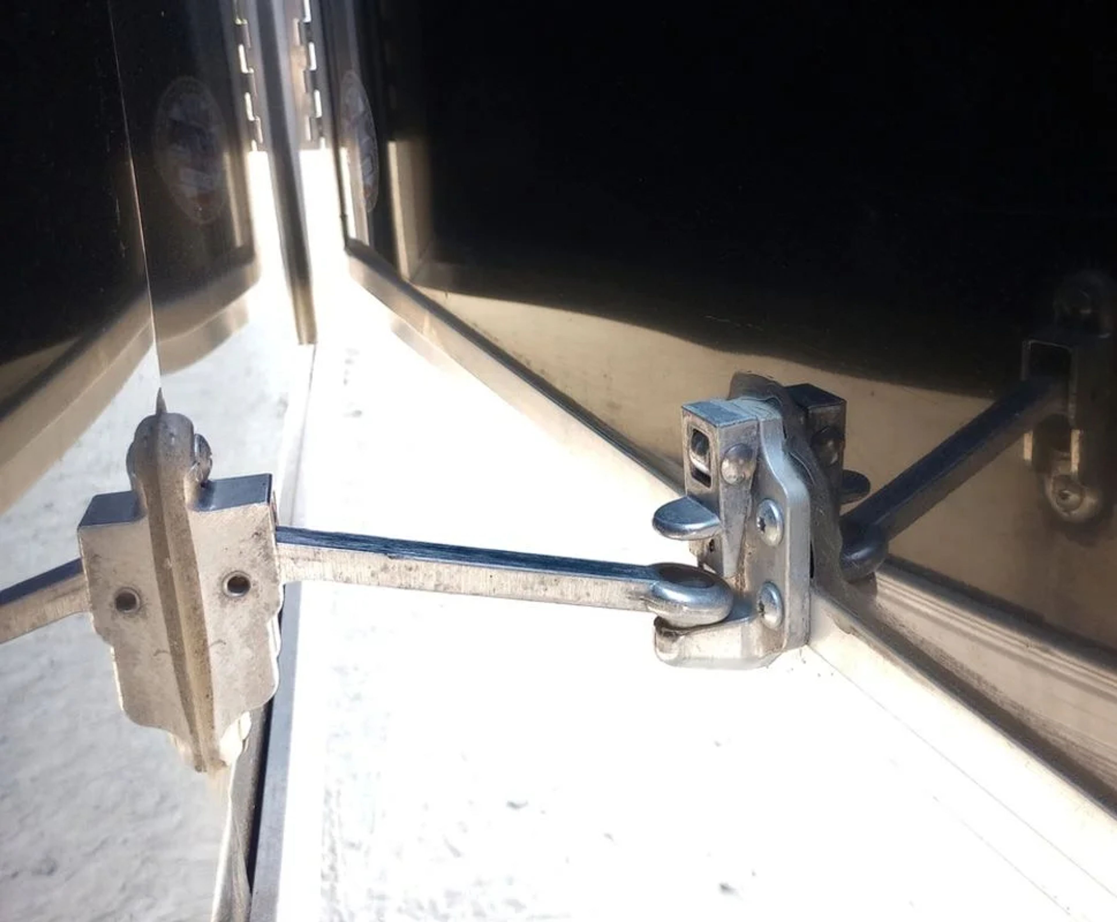 Mission Trailers 101×22 Aluminum 4-Place — view 8