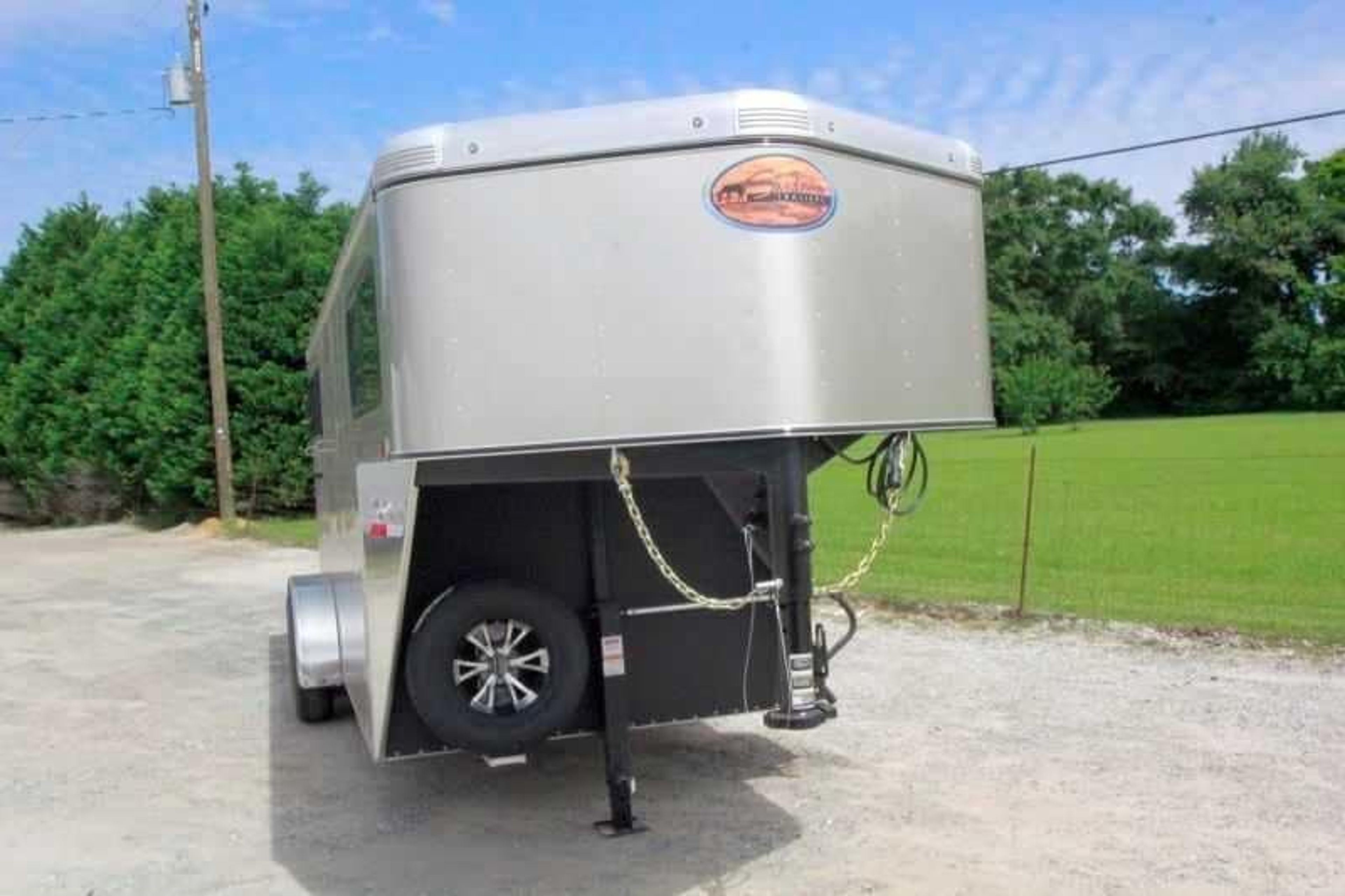 2016 Sundowner 3 Horse Gooseneck — view 3
