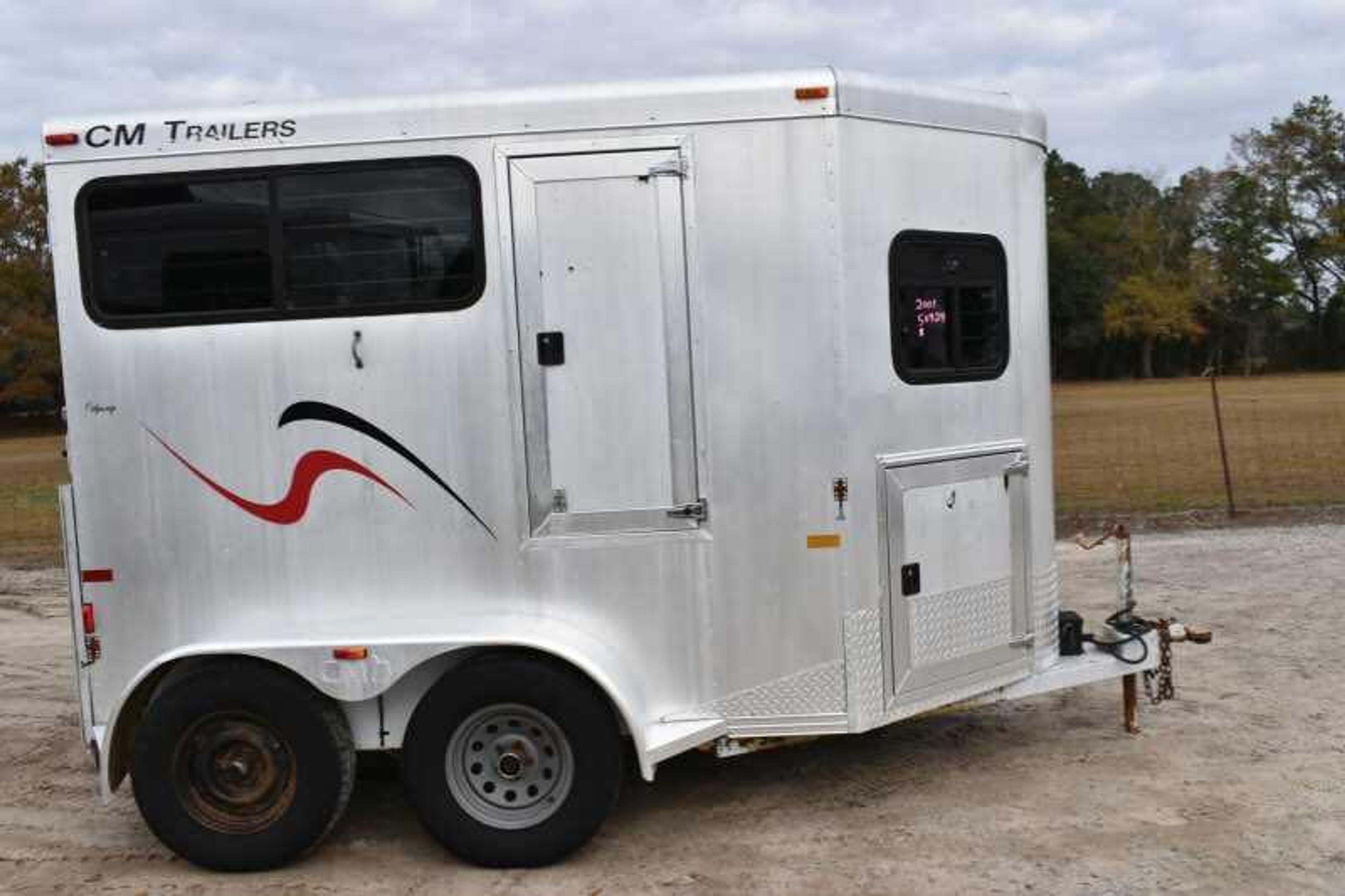 2001 CM Odyssey 2 Horse Trailer — view 4