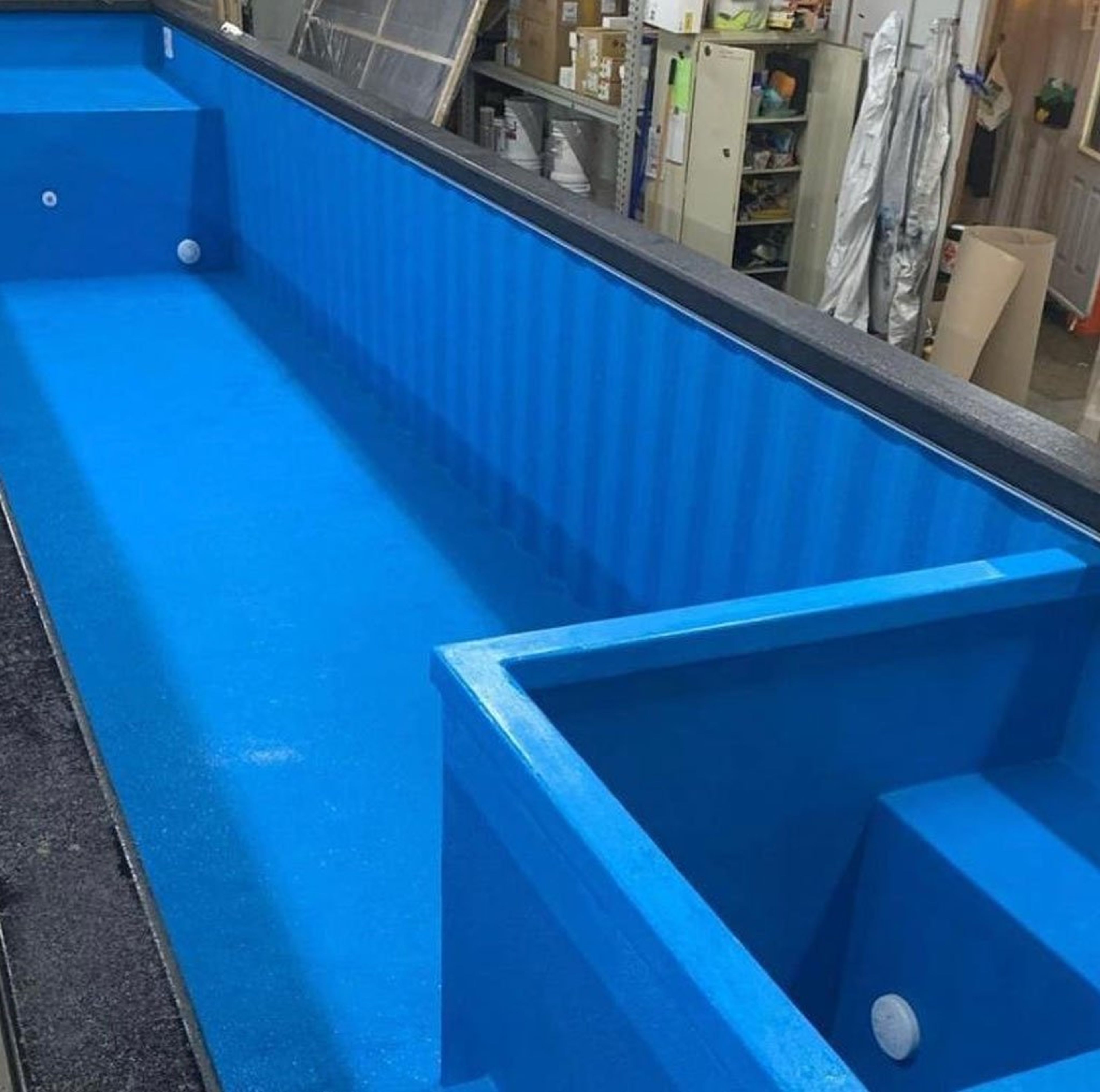 40ft Container Pool v2 — view 2