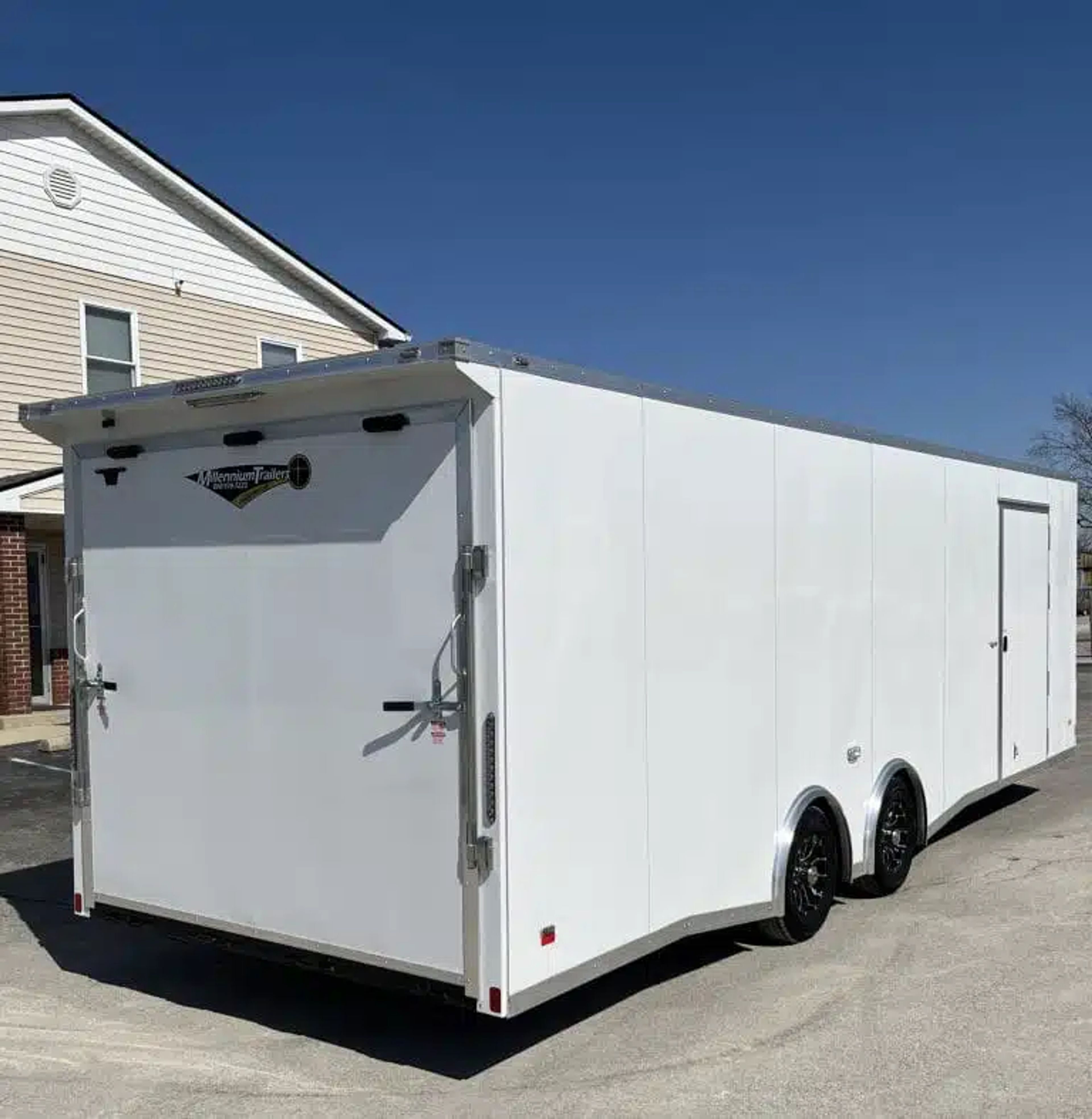 Enclosed Car Hauler 2025 26ft. Blaze w/Cabinets, Flooring, Alum Wheels, Spread — view 5