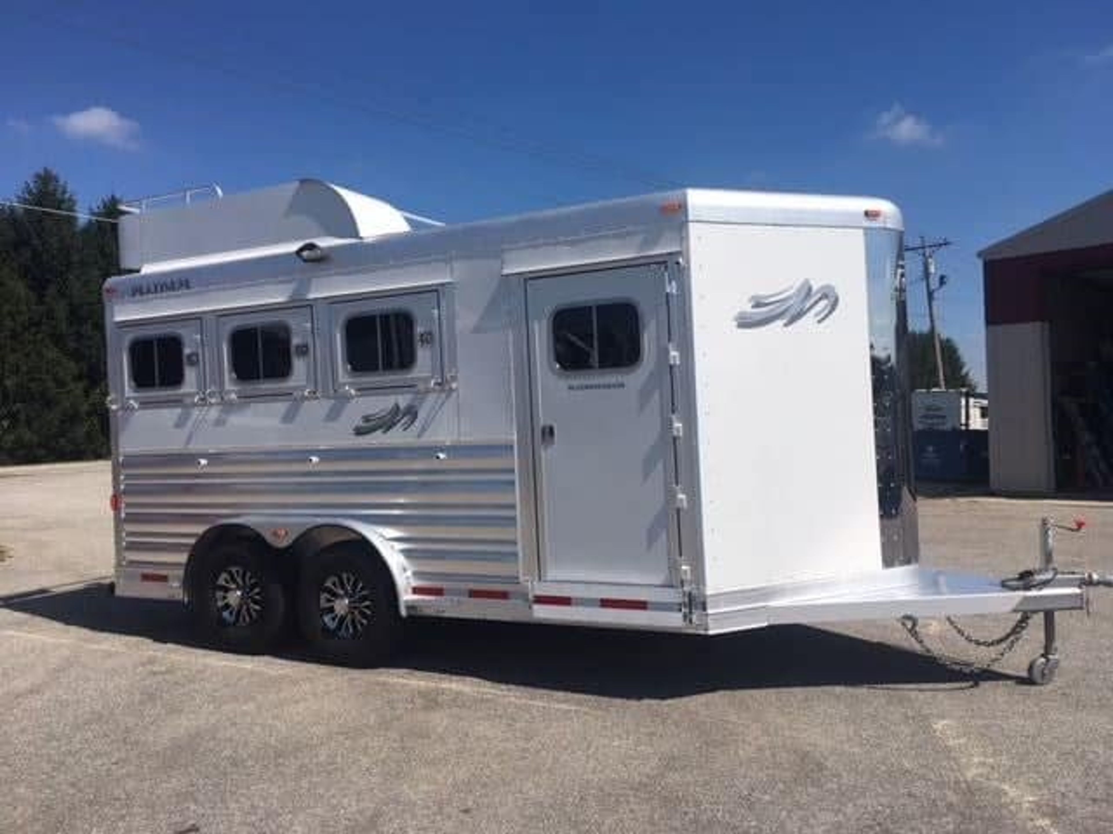 2018 Platinum Coach 3 Horse Bumper Pull — view 2
