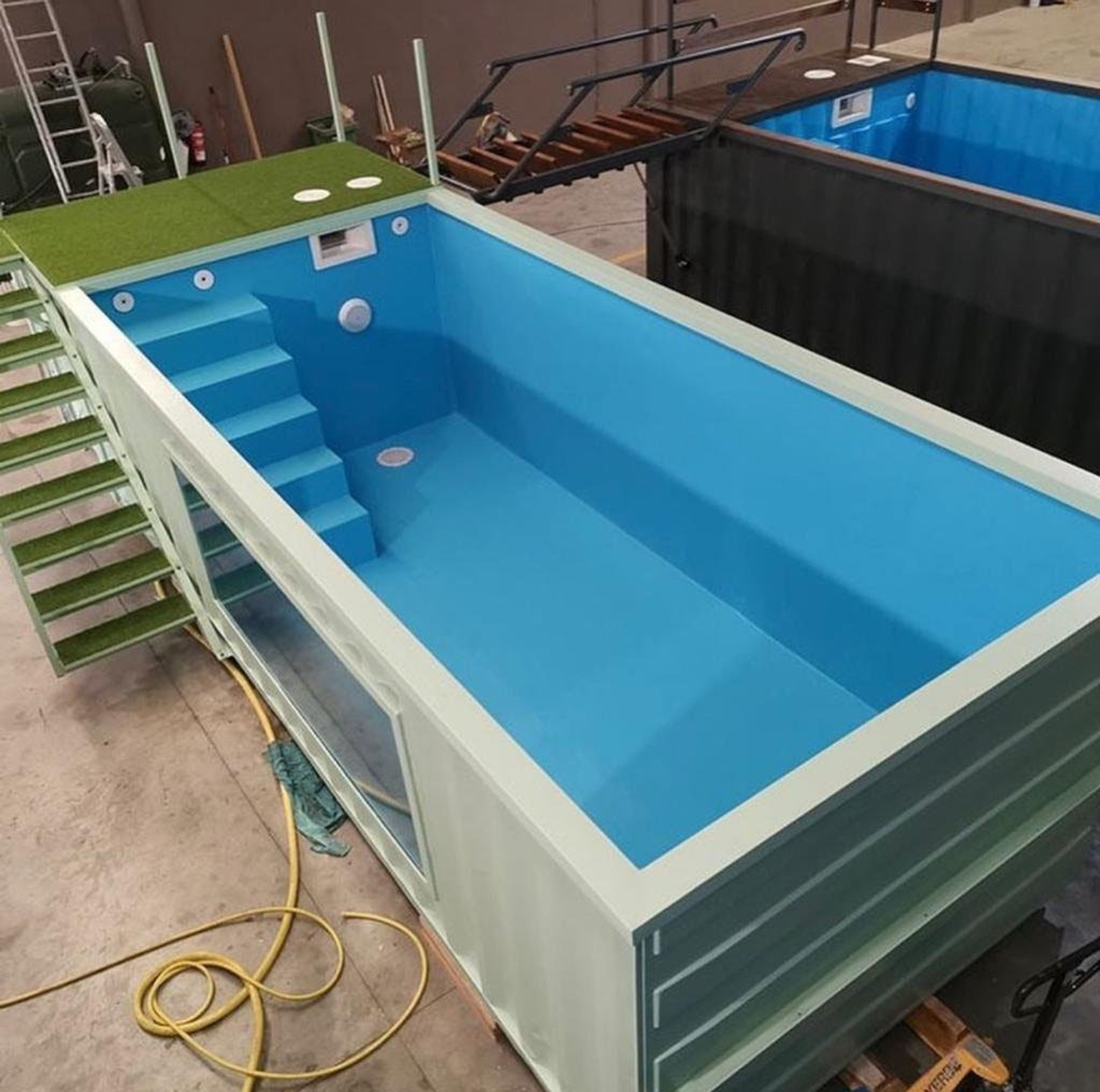 30ft Container Pool v1