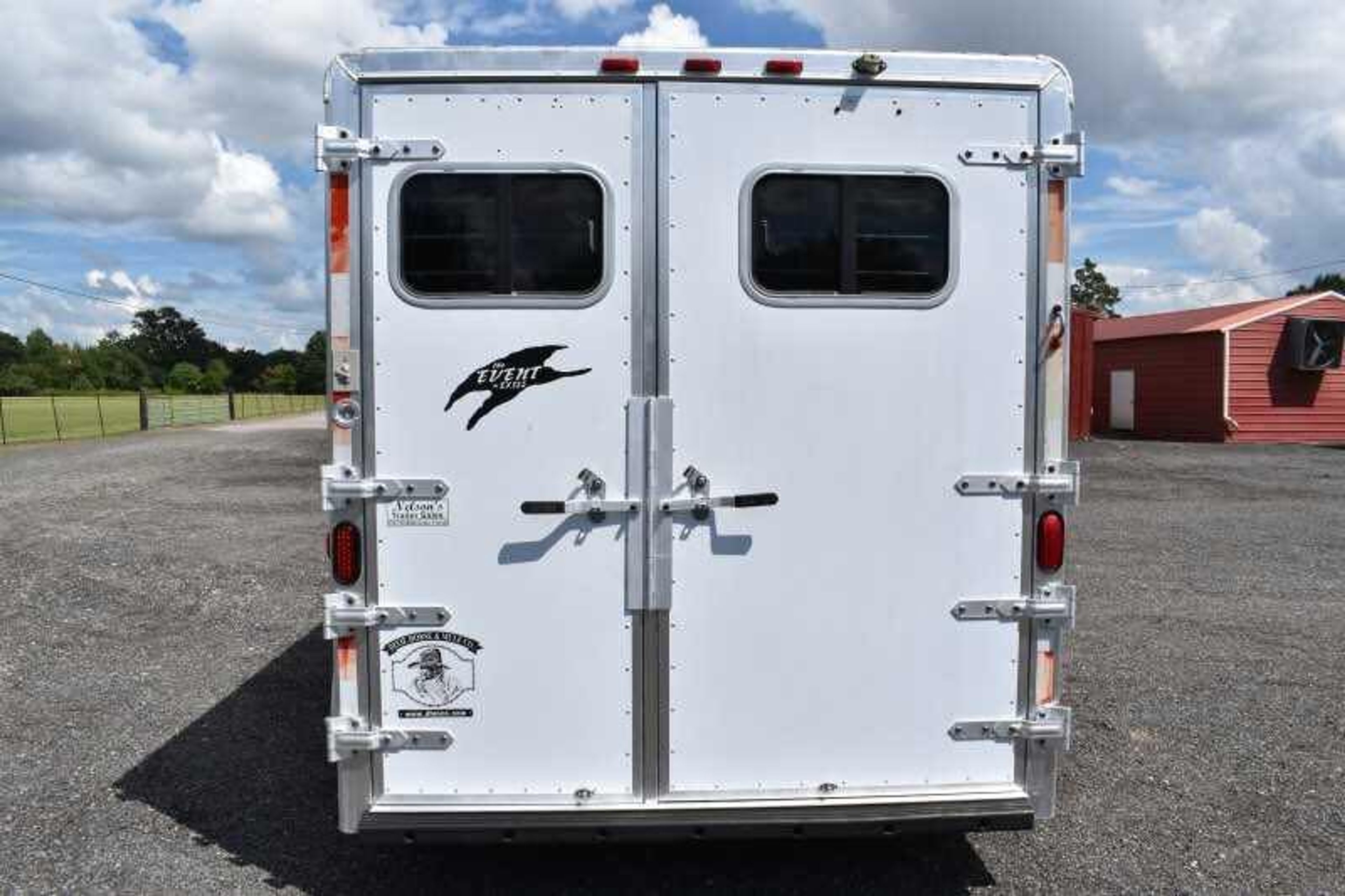 2002 Exiss SS20 2 Horse Trailer — view 2