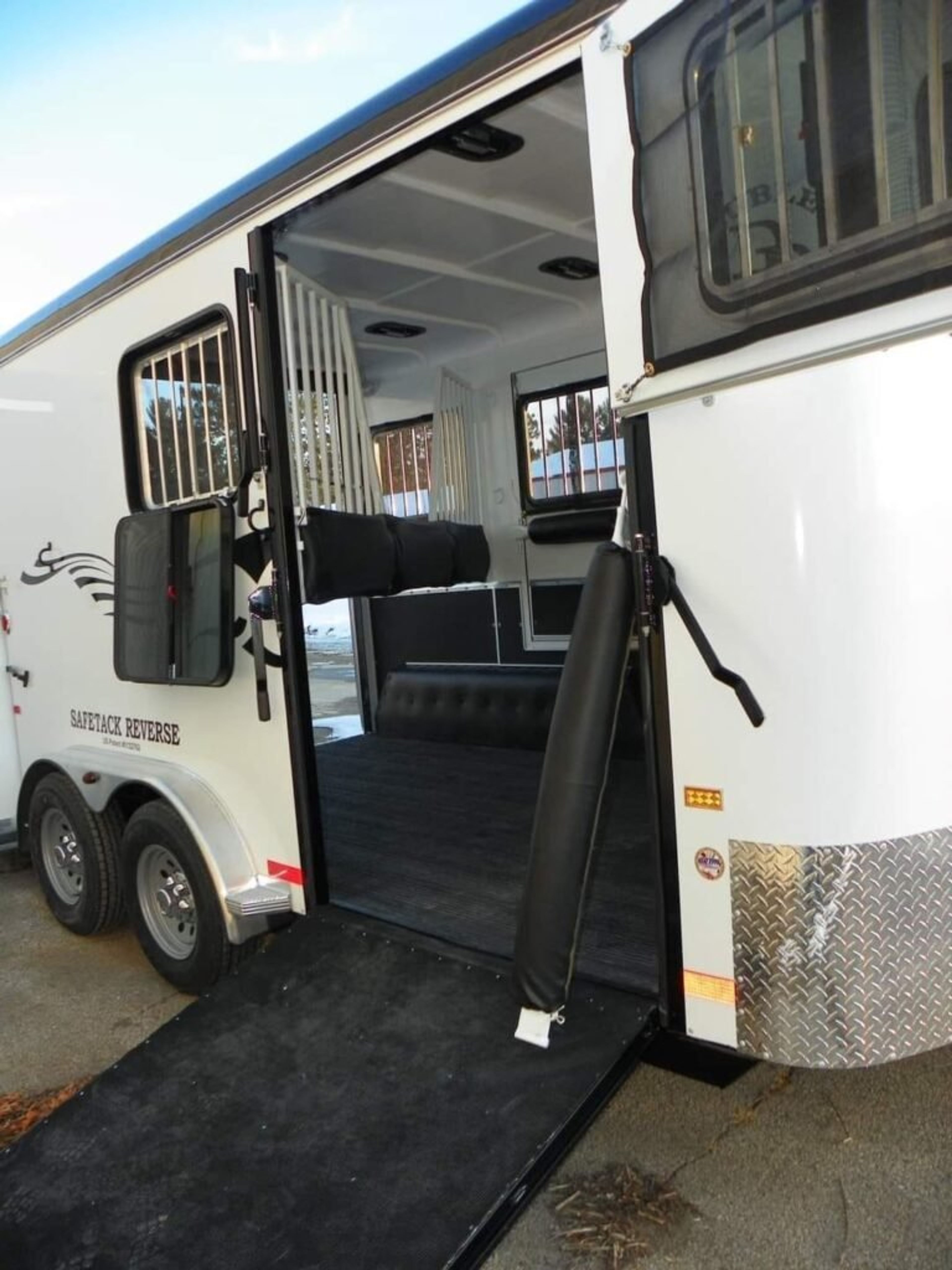 2022 Double D Reverse Slant 2 Horse Bumper Pull — view 21