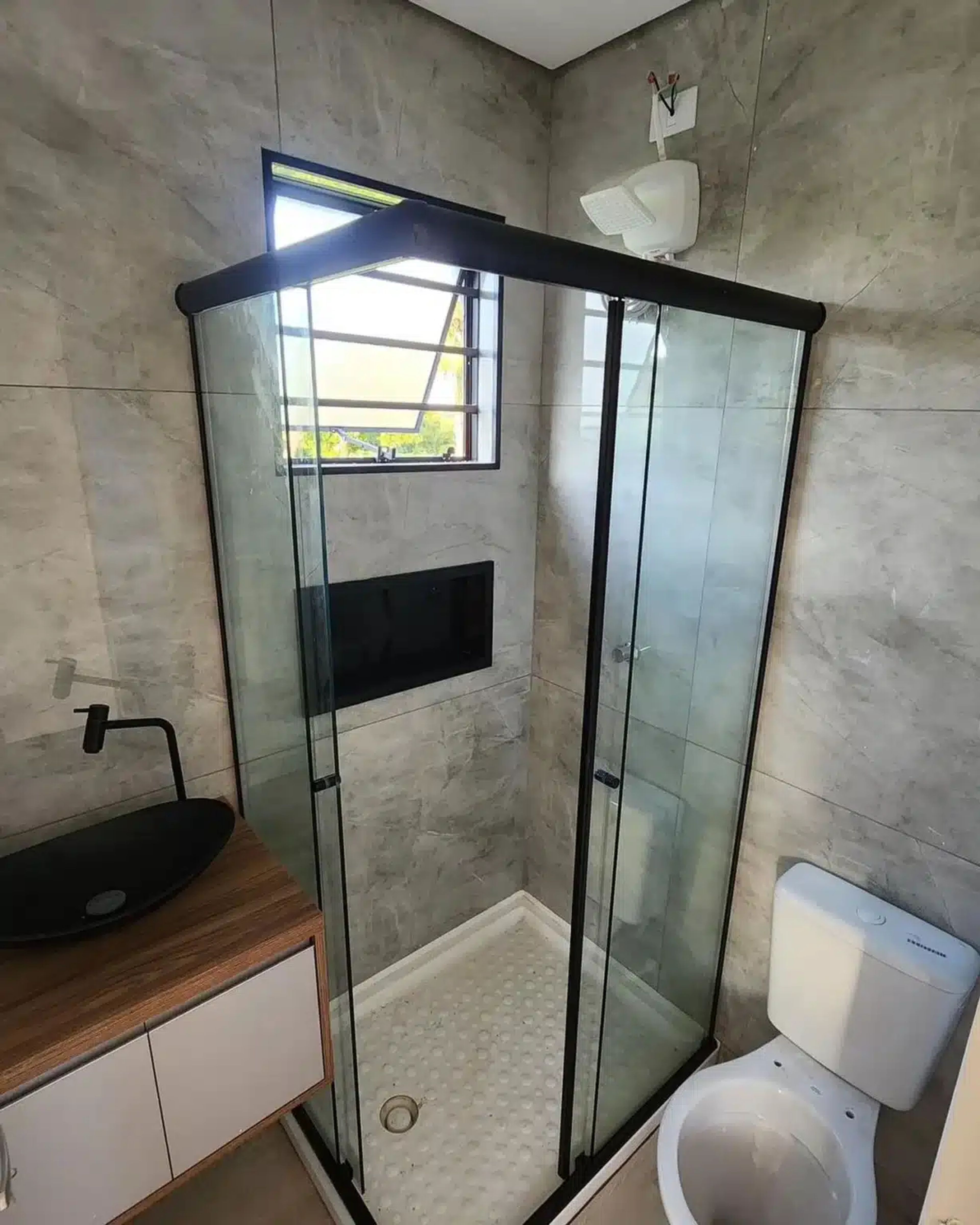 Custom 20ft Shipping Container Home With Water Tank — view 5