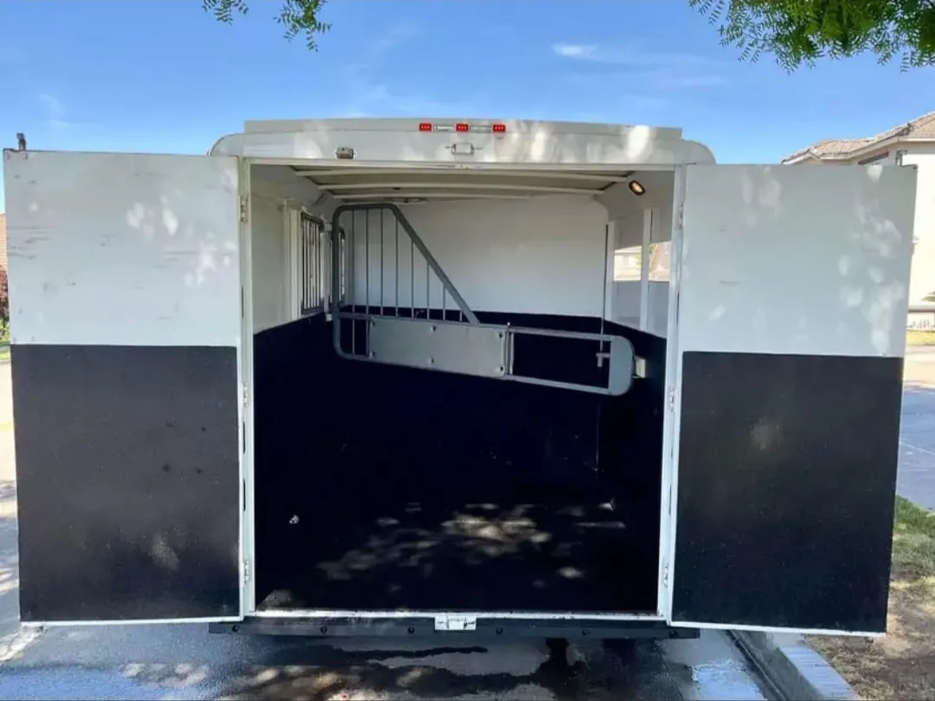2007 Circle J 2 Horse Trailer Slant Load — view 16
