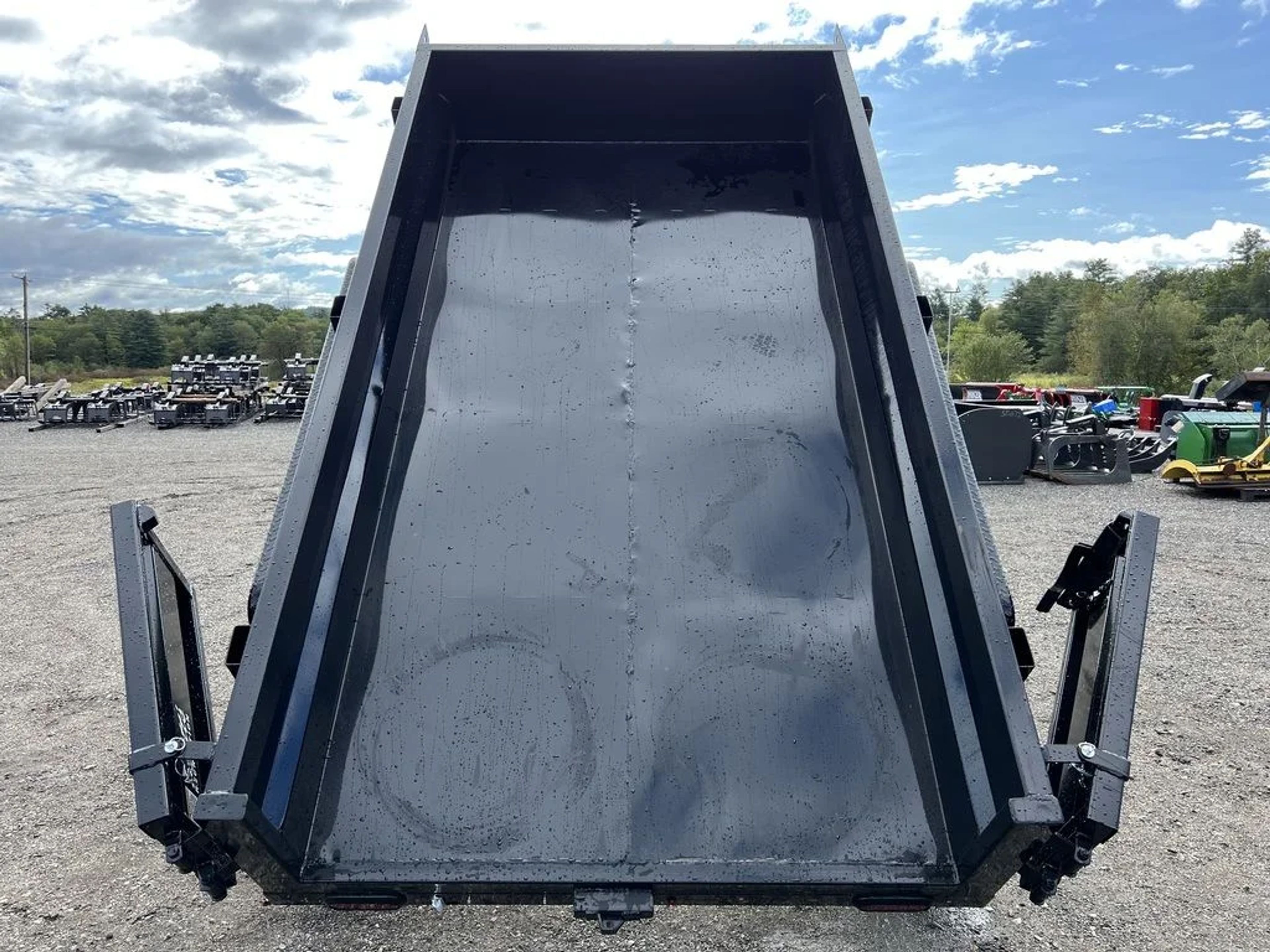 2024 Griffin Trailers 5×10 7K Powder Coated Dump w/Barn Door Gate — view 8