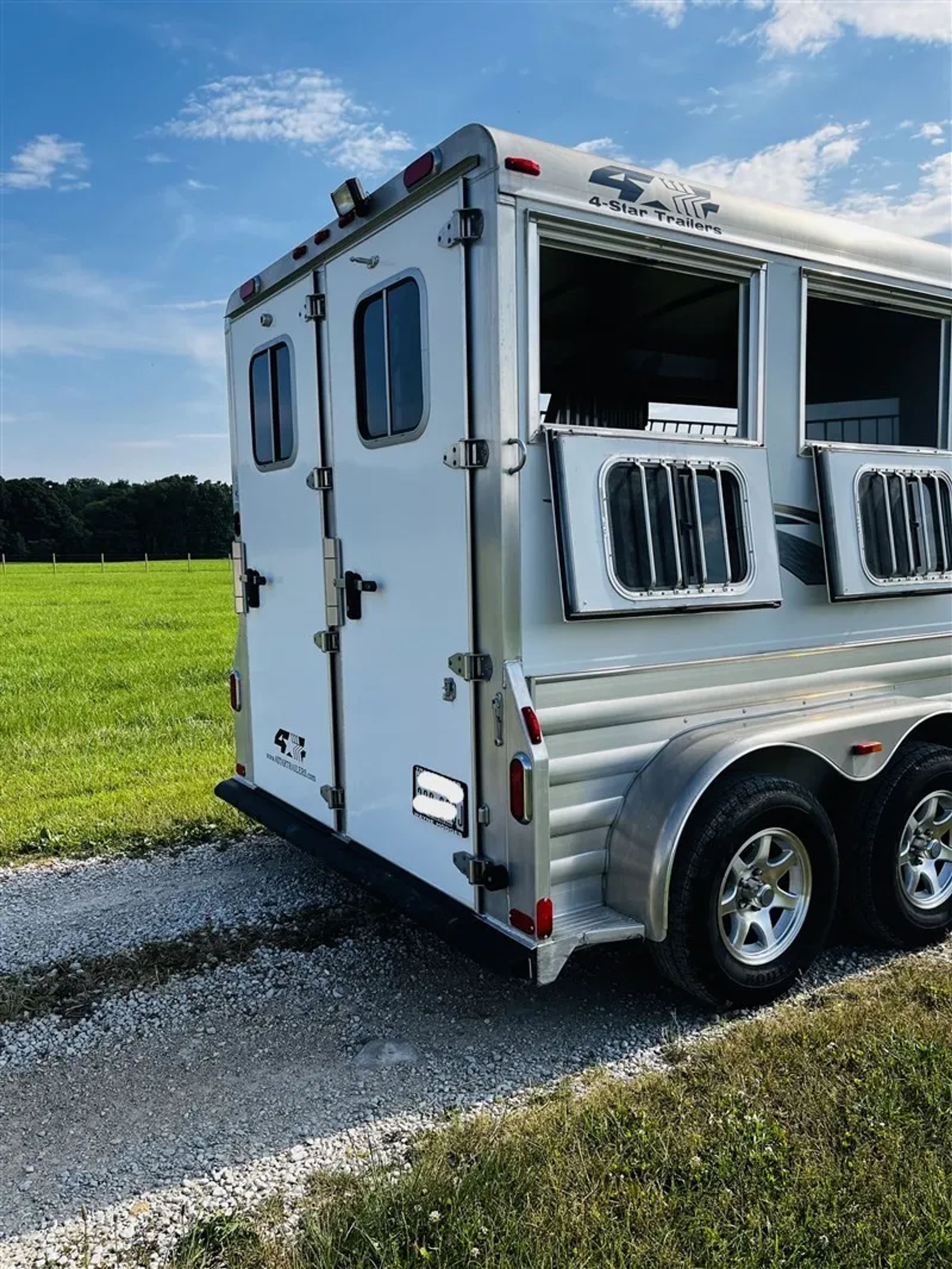2015 4 Star 2 Horse Slant Load Bumper Pull — view 15