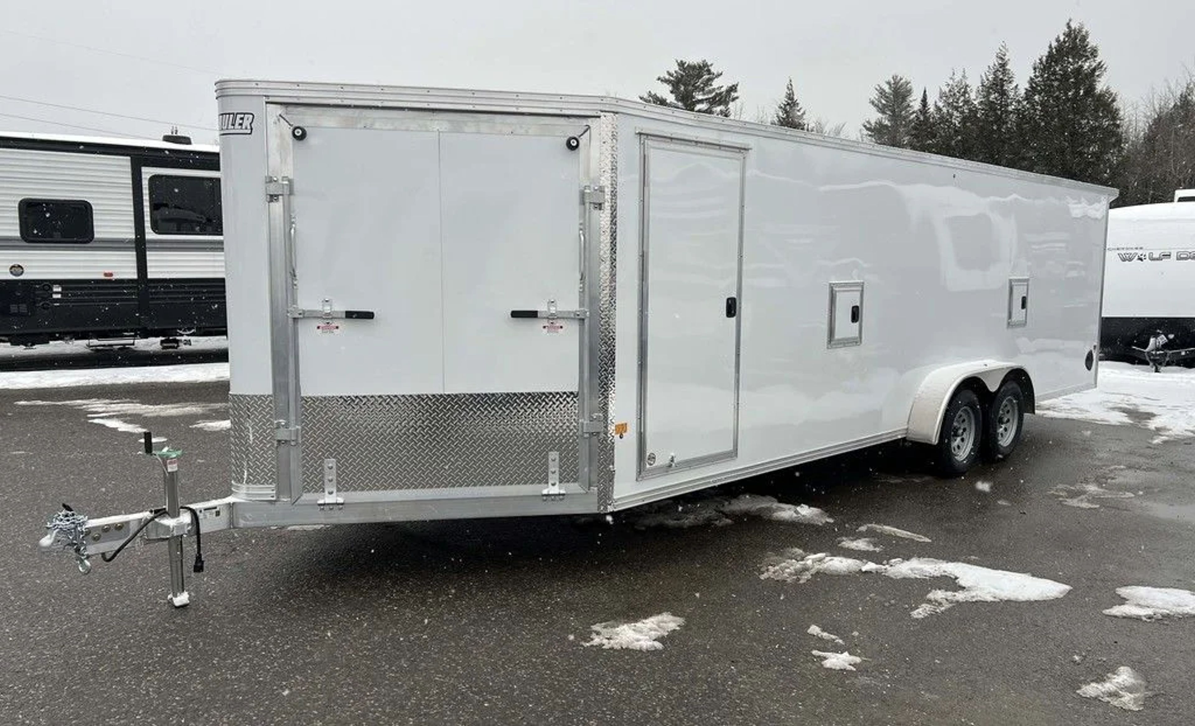 2024 E-Z Hauler 7×24 Aluminum 4-Place Drive In/Out w/Tapered Ramps, Rear Canopy — view 5