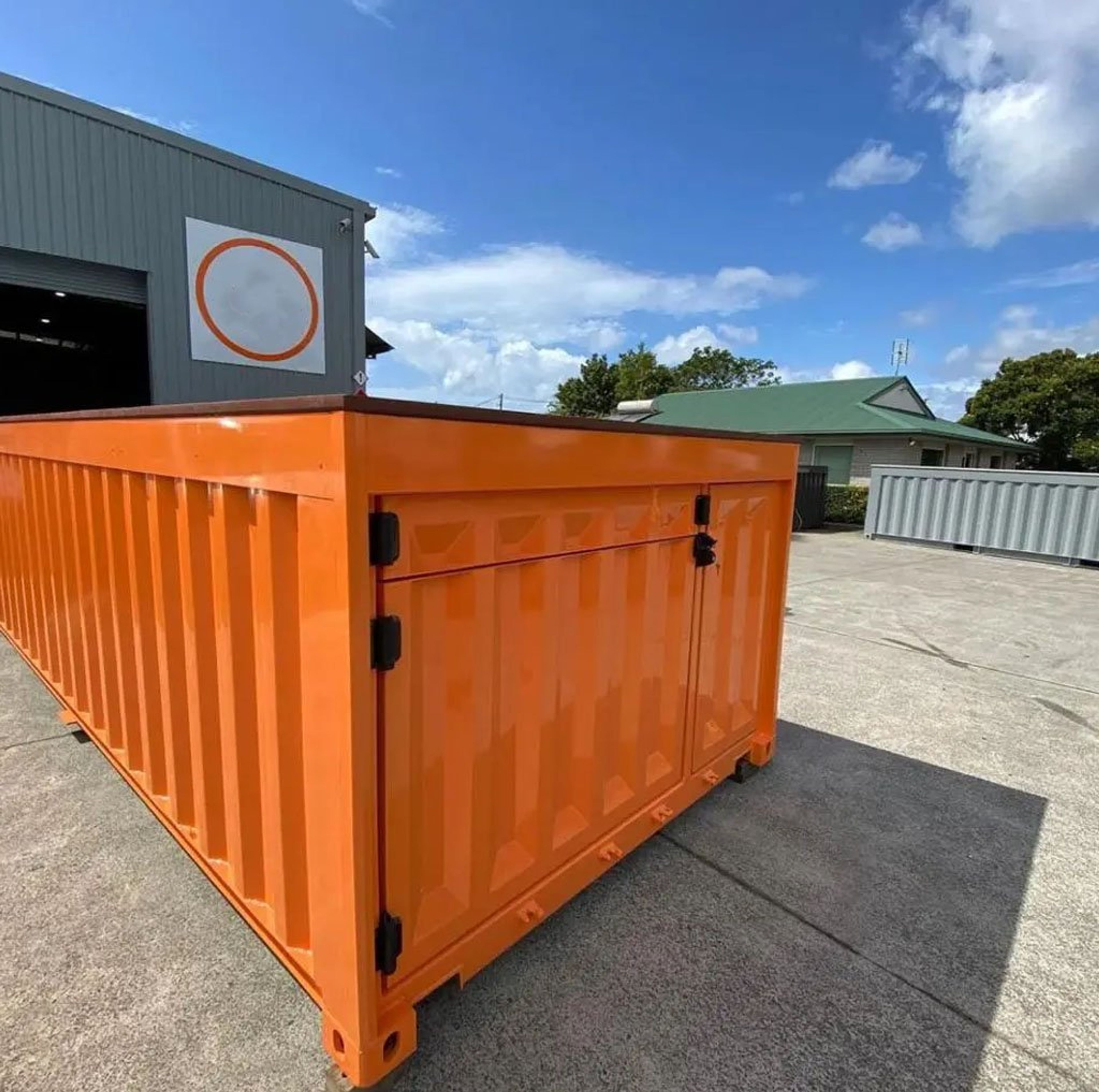40ft Container Pool v3 — view 2