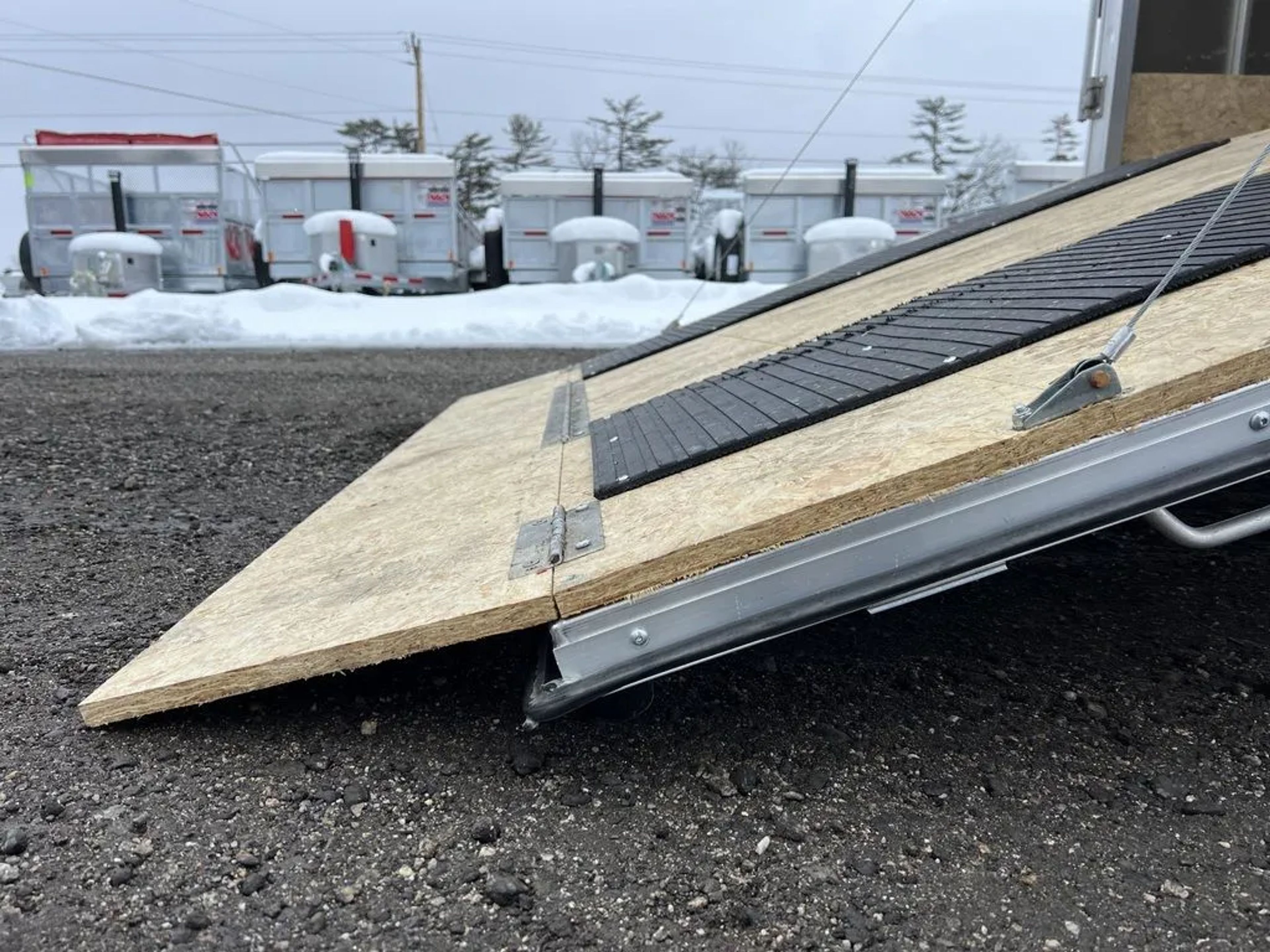 High Country Trailers 101×12 Aluminum 2-Place Hybrid w/Track Mats — view 7