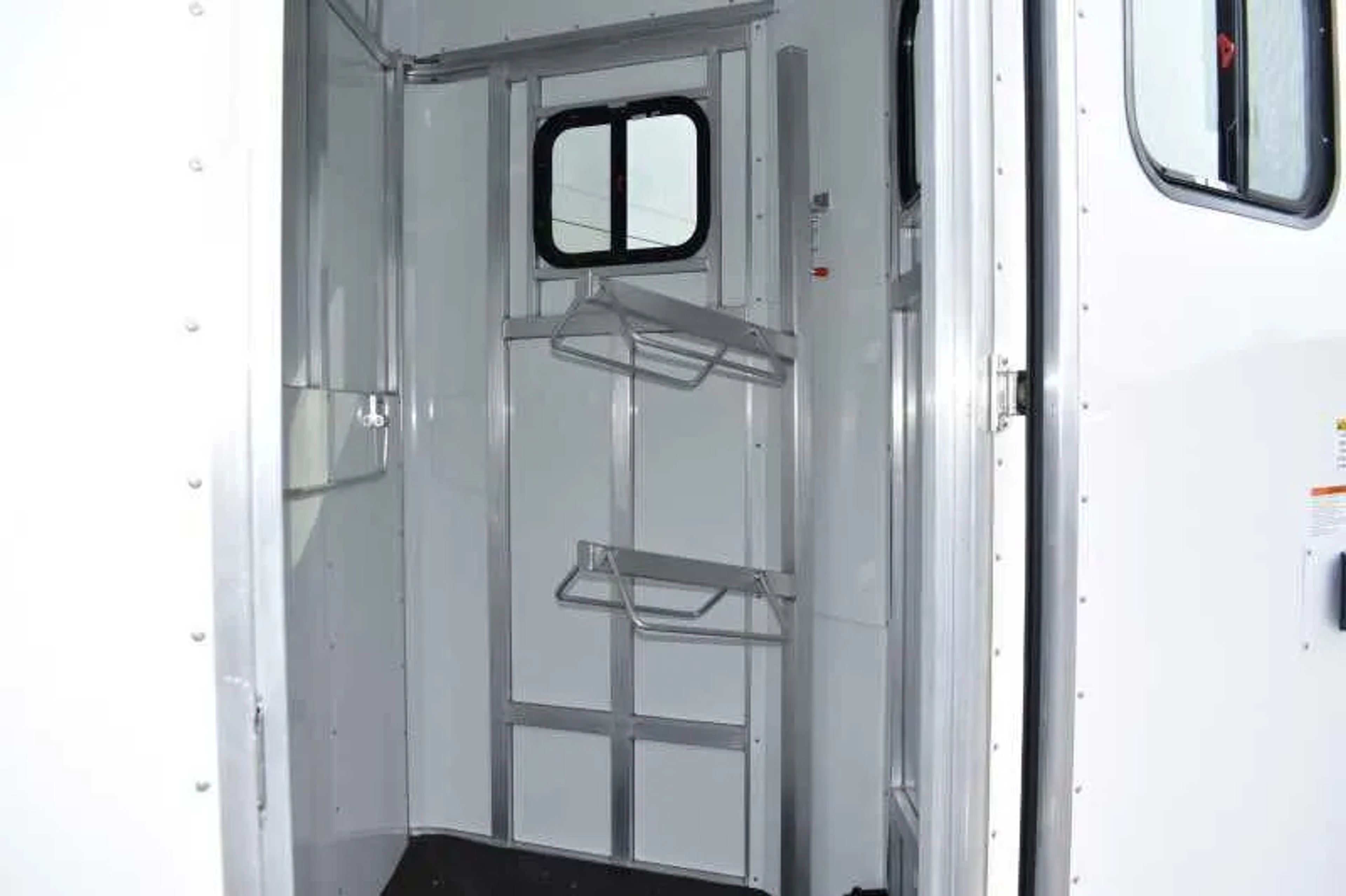 2019 Trailers USA 2HSLBPDLX 2 Horse Trailer — view 14