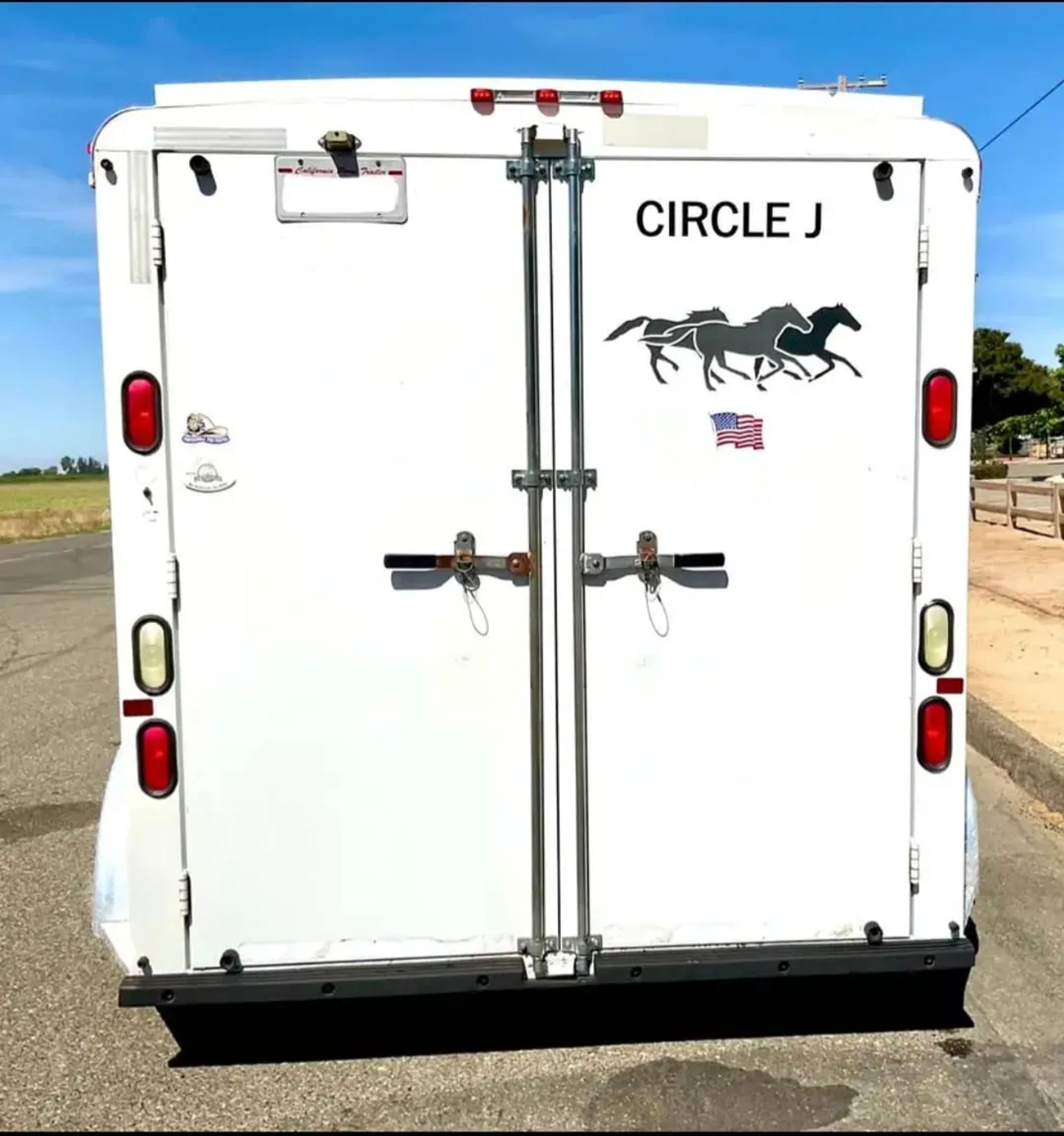 2007 Circle J 2 Horse Trailer Slant Load — view 17