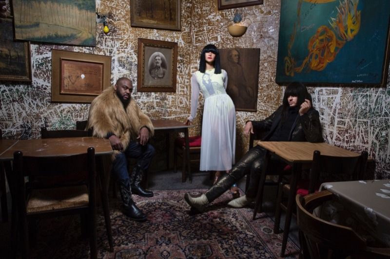 Khruangbin Announce Dub Version of “Con Todo El Mundo”