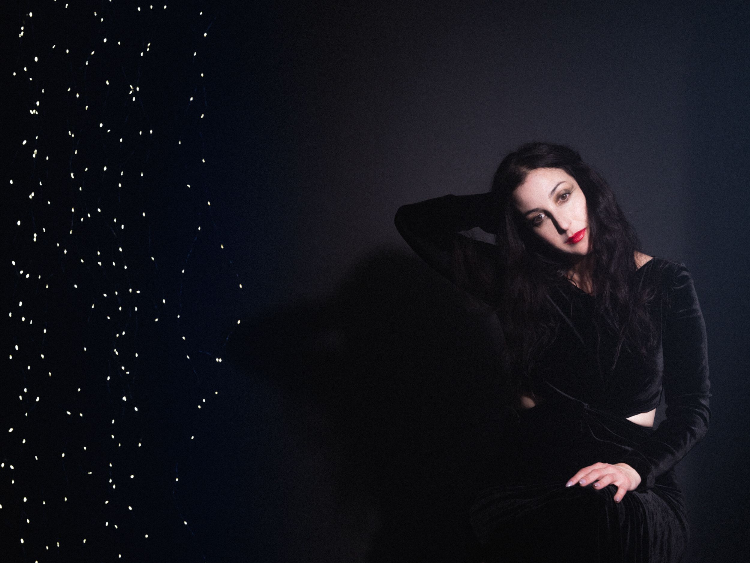 Marissa Nadler – New Radiations (Official Video)