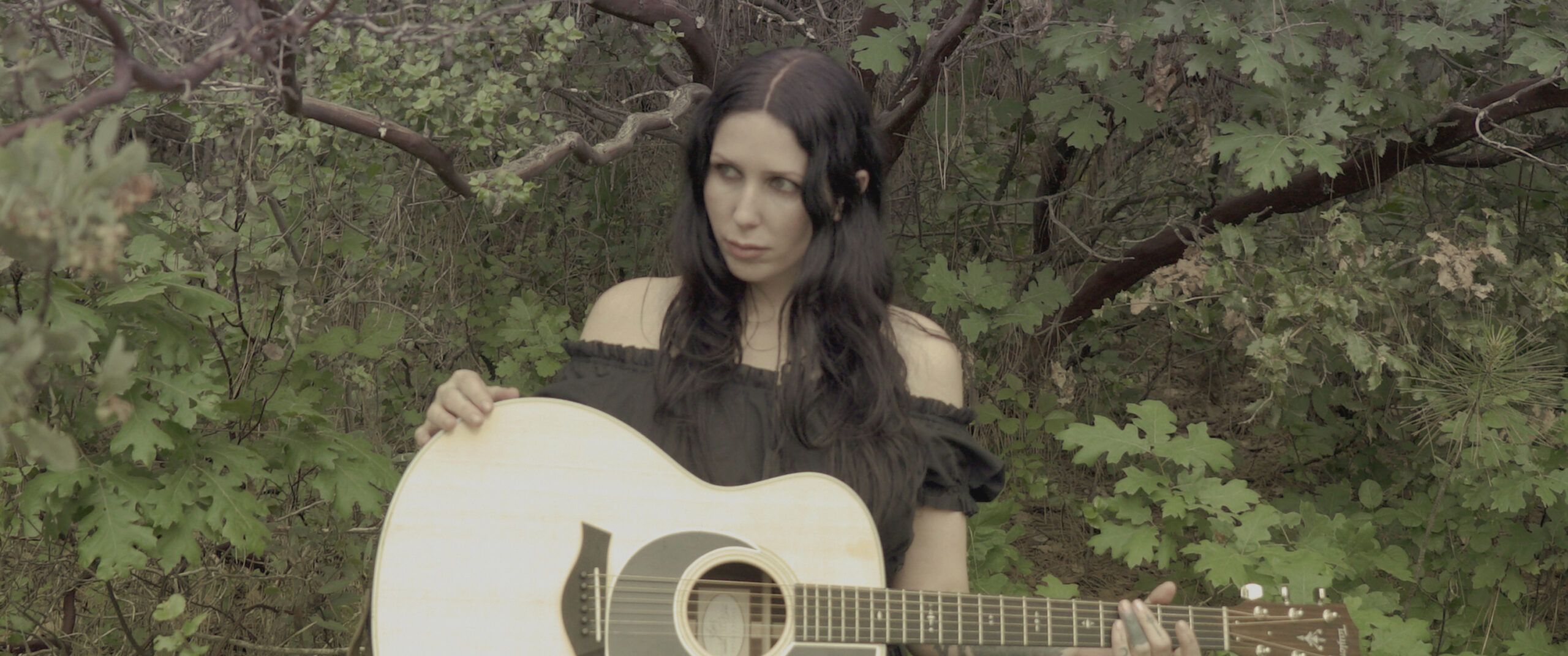 Chelsea Wolfe Shares “Birth of Violence” Tour Documentary