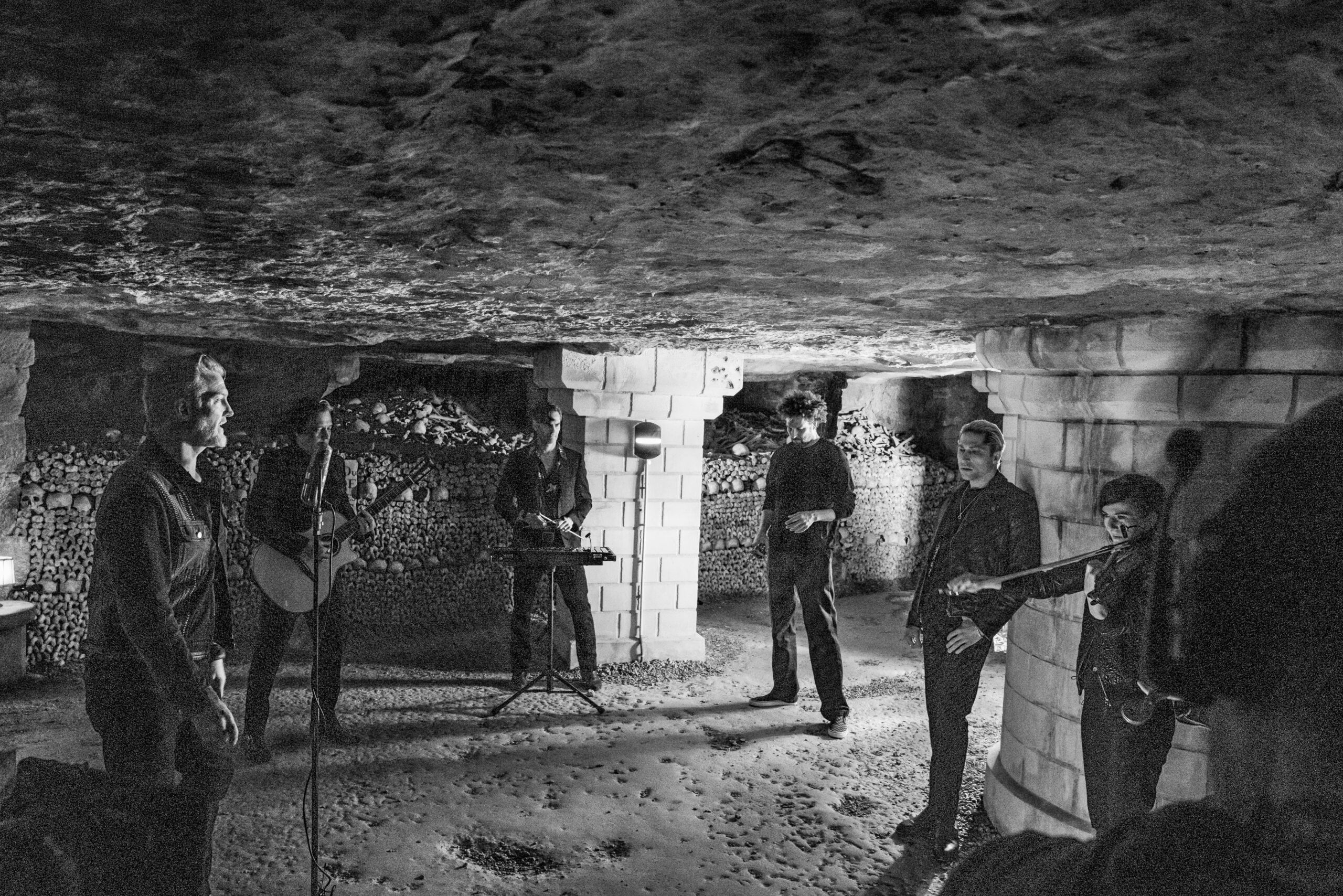 Queens of the Stone Age Announce New 2025 Concert Dates with “The Catacombs Tour”