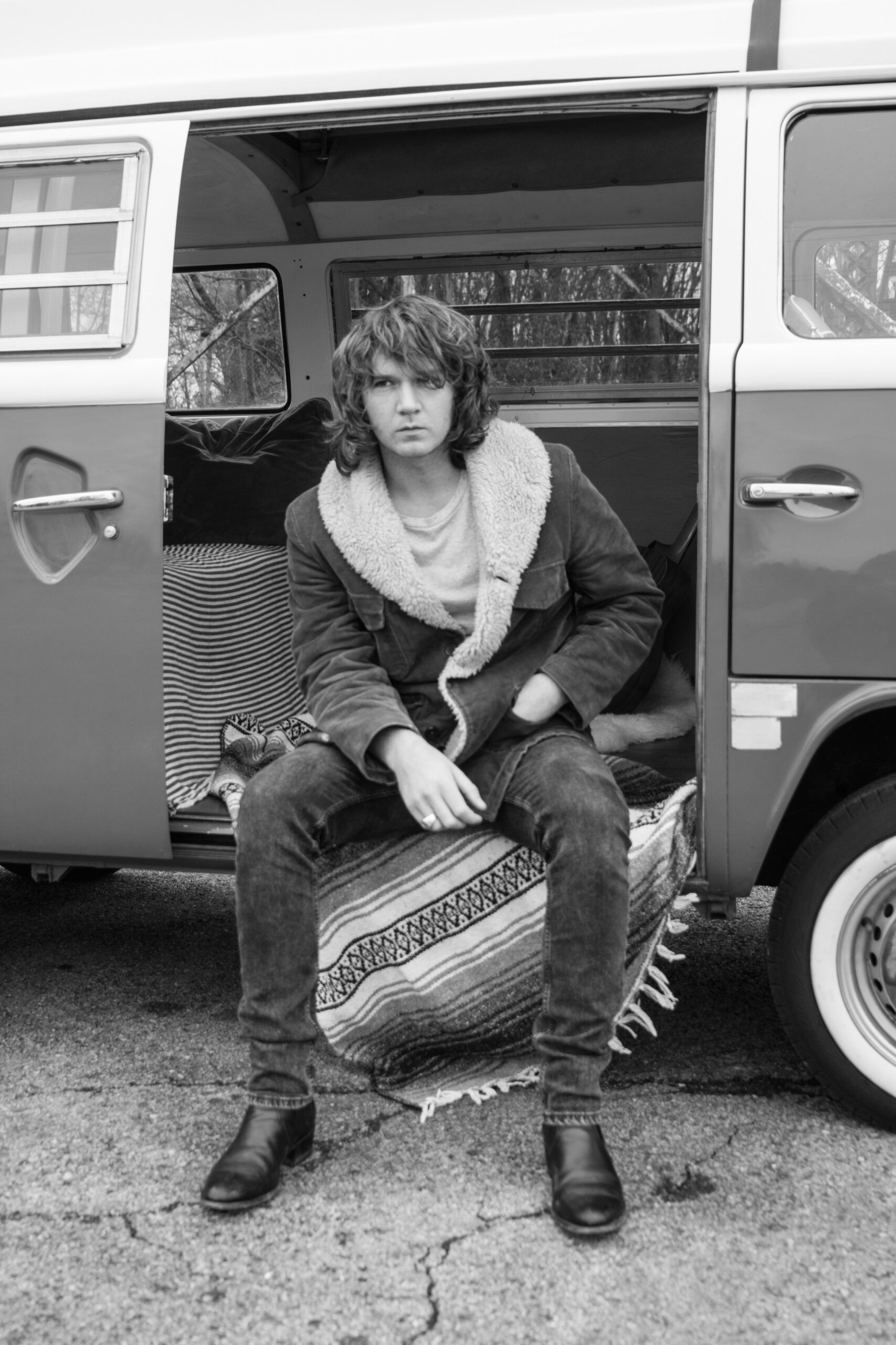 Ian Noe: Between The Country:: Review