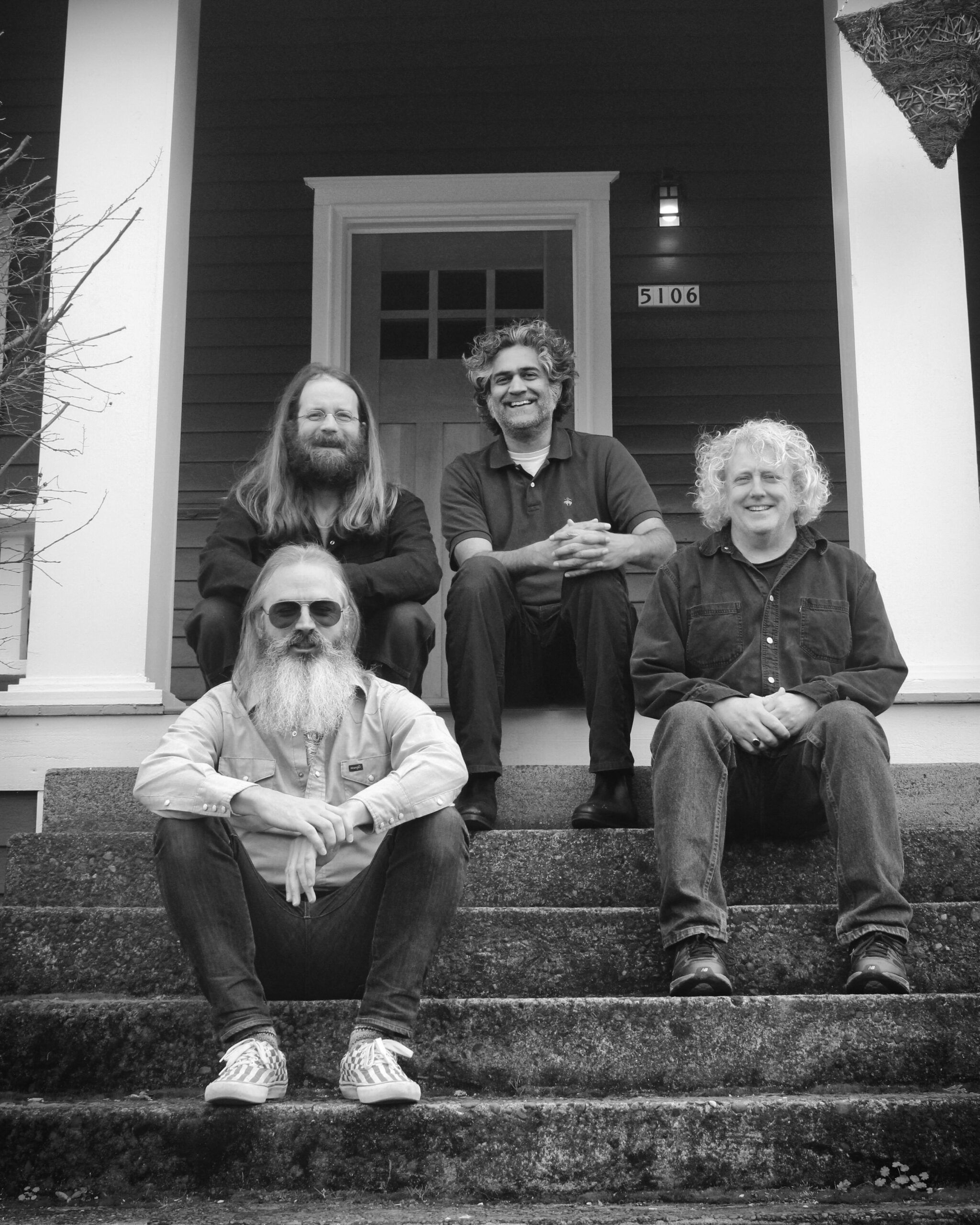 Wooden Shjips Share New Single “Red Line”