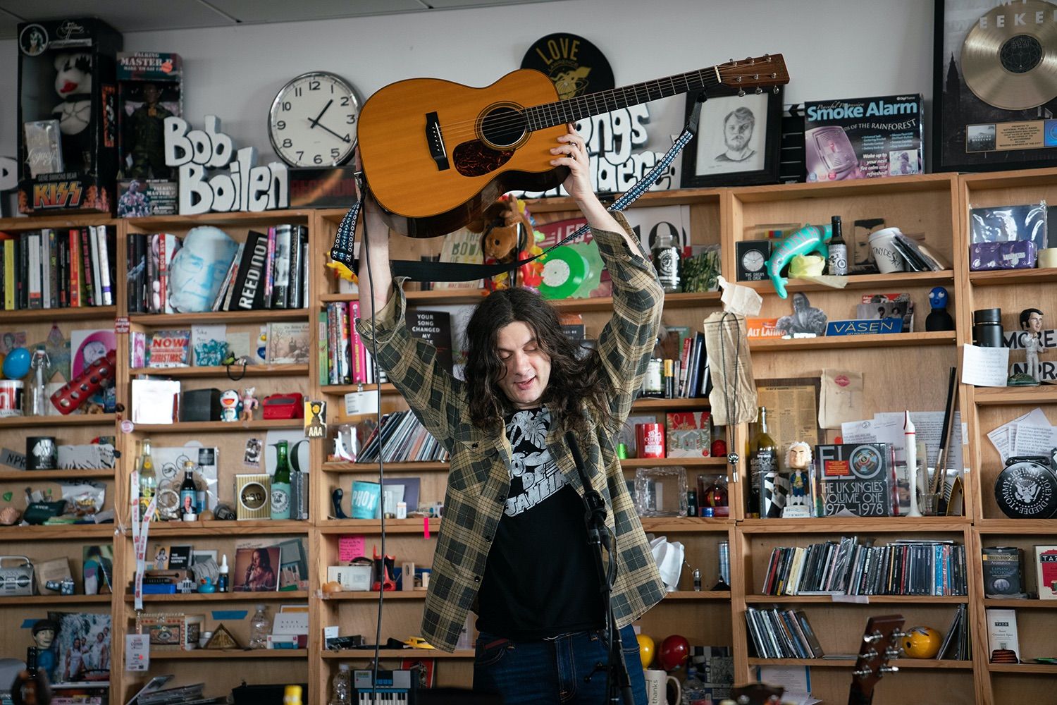 Watch Kurt Vile’s Tiny Desk Concert Now!