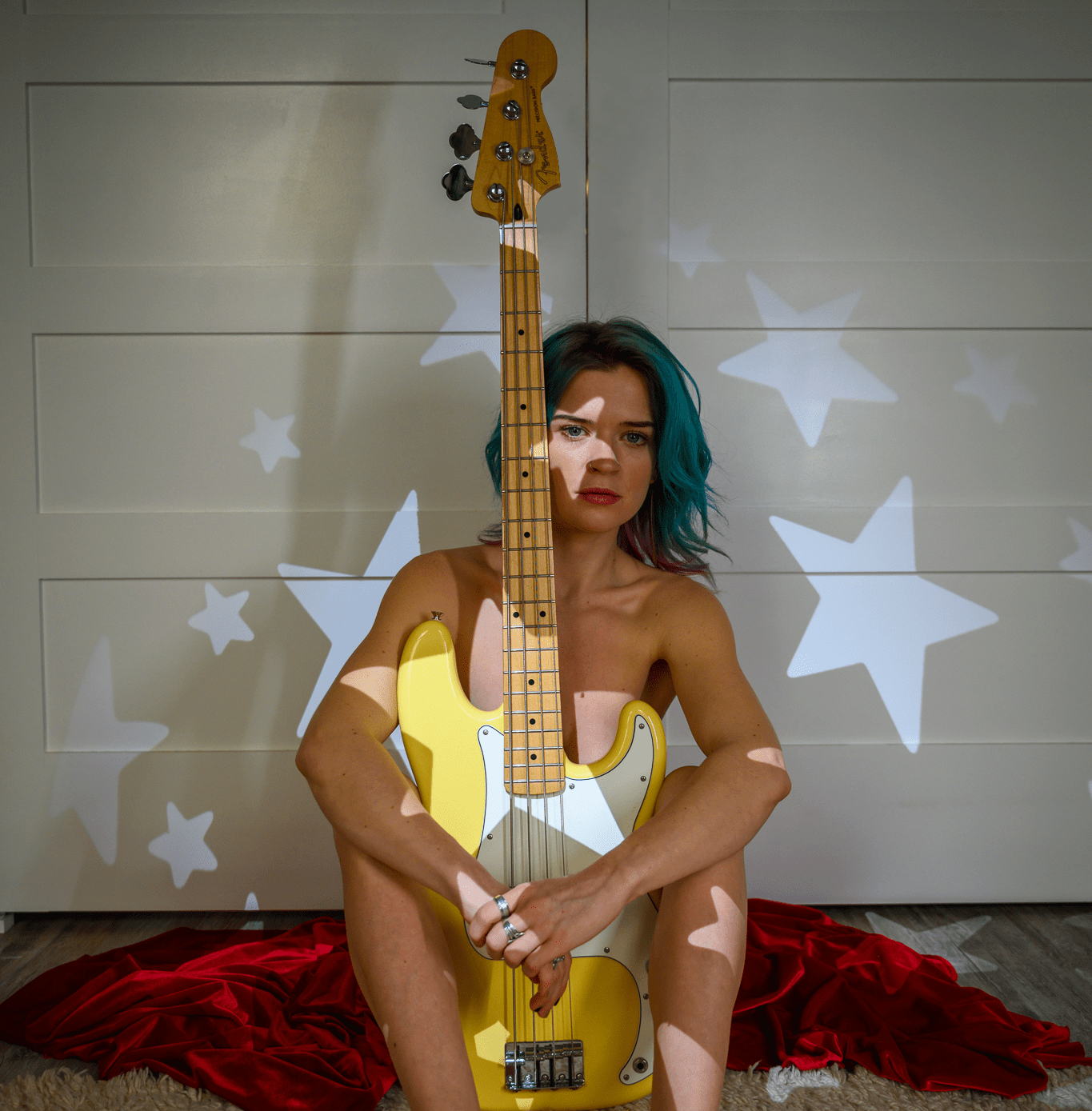 Watch MuMu Perform A Live Session of “Wrapped Up”