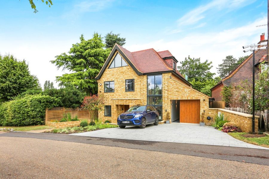 Newlands, Radlett