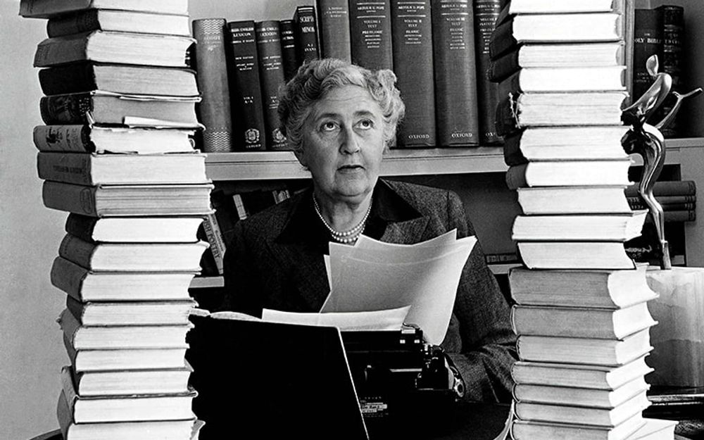 Agatha Christie'nin Kayıp 11 Gününün Sırrı Pera Palas'ta mı? Medyumdan Film Ekibine Anahtar Talimatı