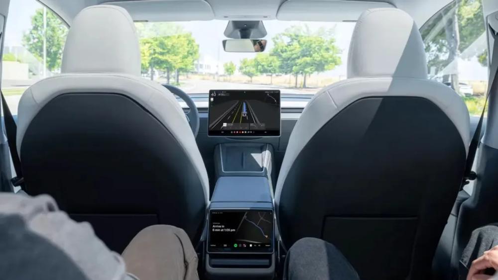Tesla’nın Denetimsiz Robotaksileri Artıyor