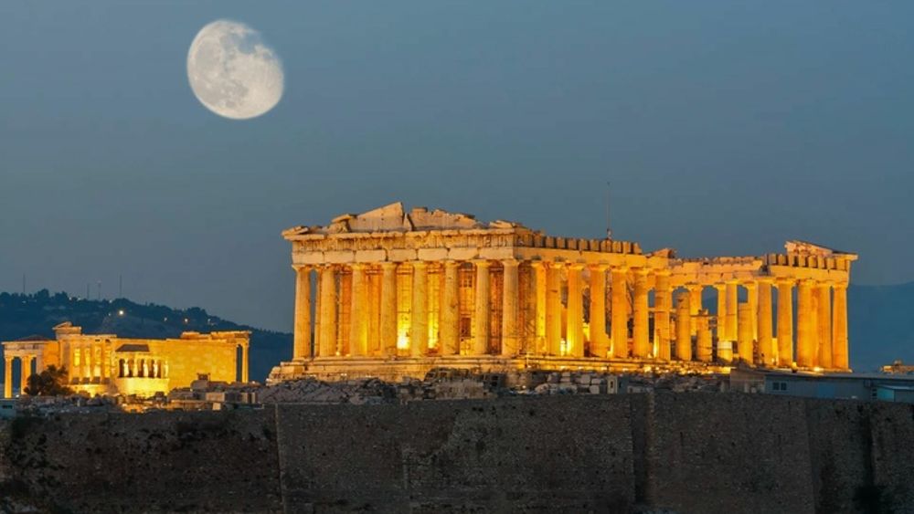 Yunanistan Borç Krizinin Şok Önerisi: "Akropolis'i Satın" 