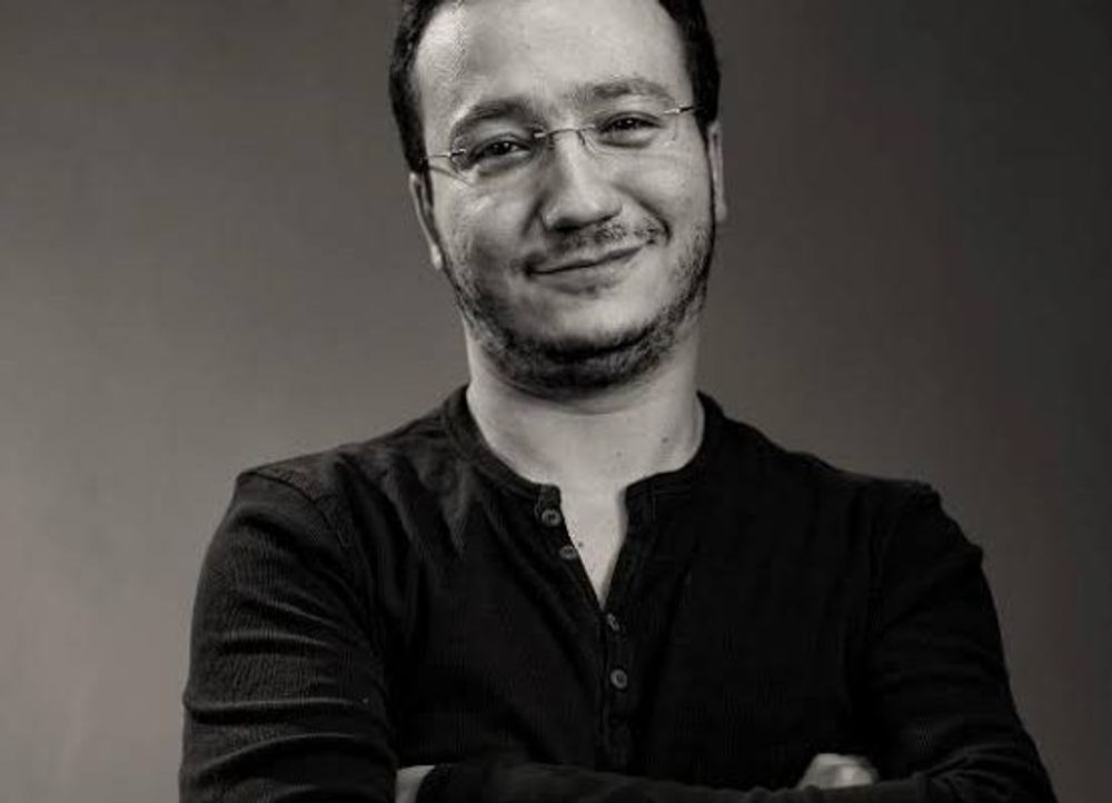 Prof. Dr. Oytun Erbaş'tan Dikkat Çeken Ekonomi ve Tüketim Yorumları: "Orta Sınıfı Silin"