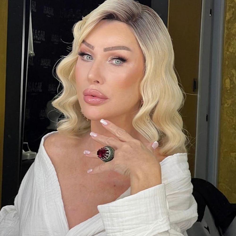 Seda Sayan'dan Düğün Önerisi: "Davetiyeye IBAN Koyun, Düğün Yapmayın"