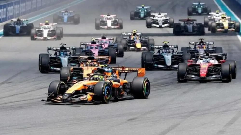 Formula 1 V8 Motorlara Geri Dönüş Yapacak