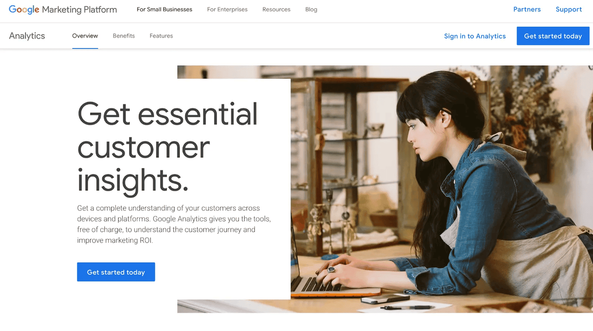 The Google Analytics page on Google Marketing Platform, headlined Get essential customer insights, describing free tools for understanding the customer journey