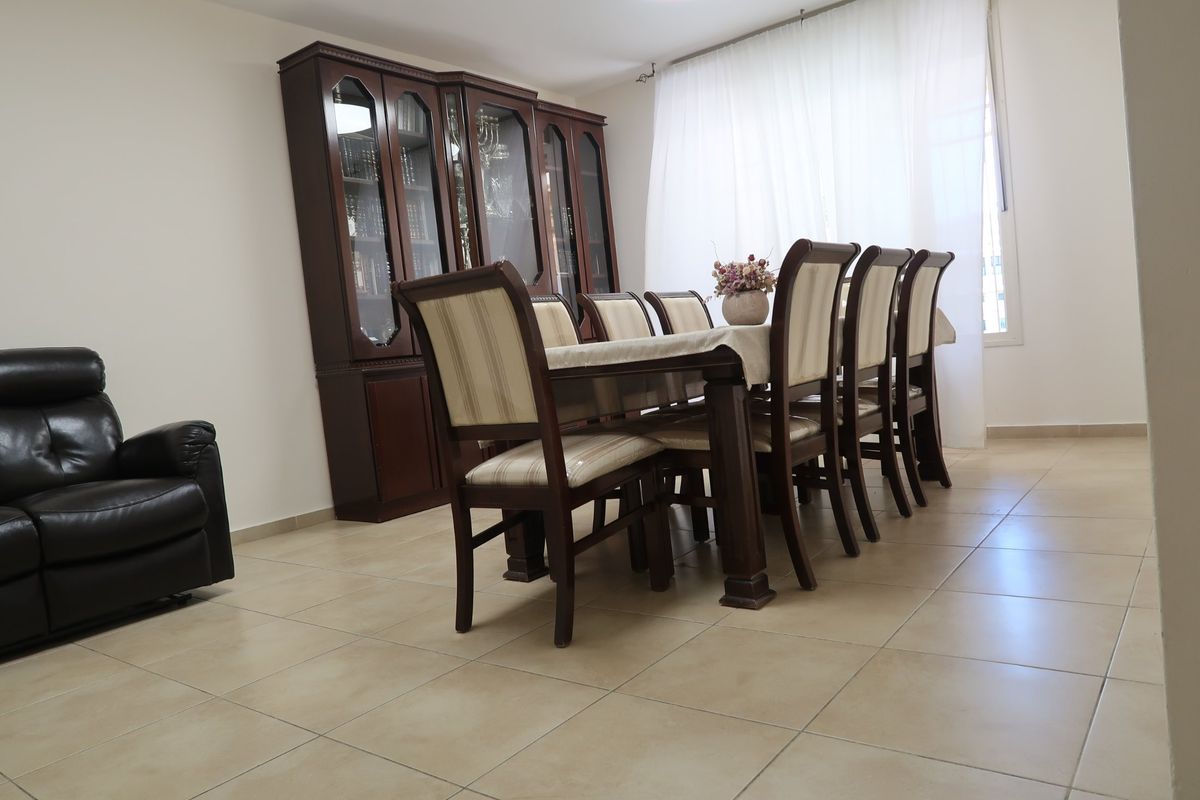 ST 2 Bedroom for the Summer