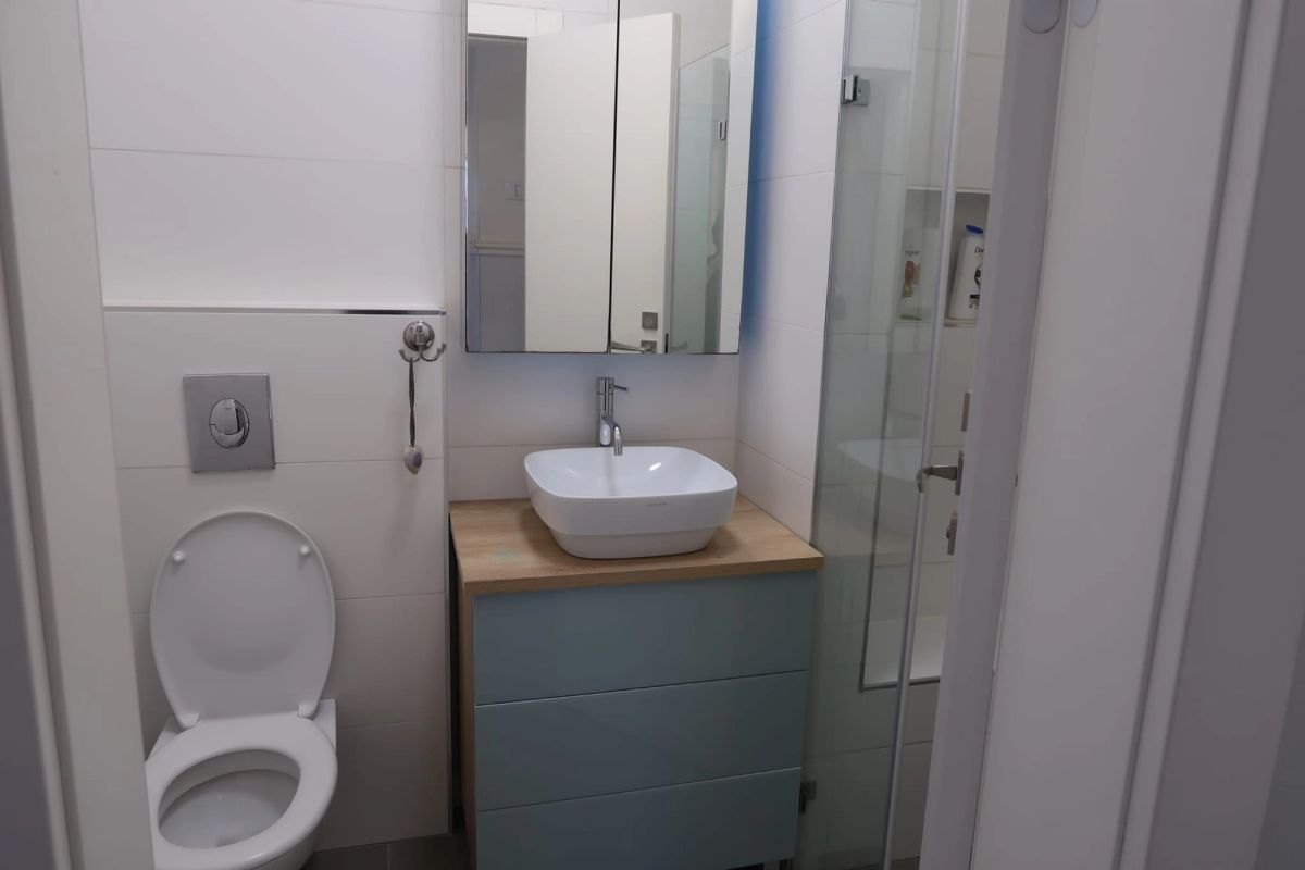 STUNNING 3 BED APT IN SCHNELLER