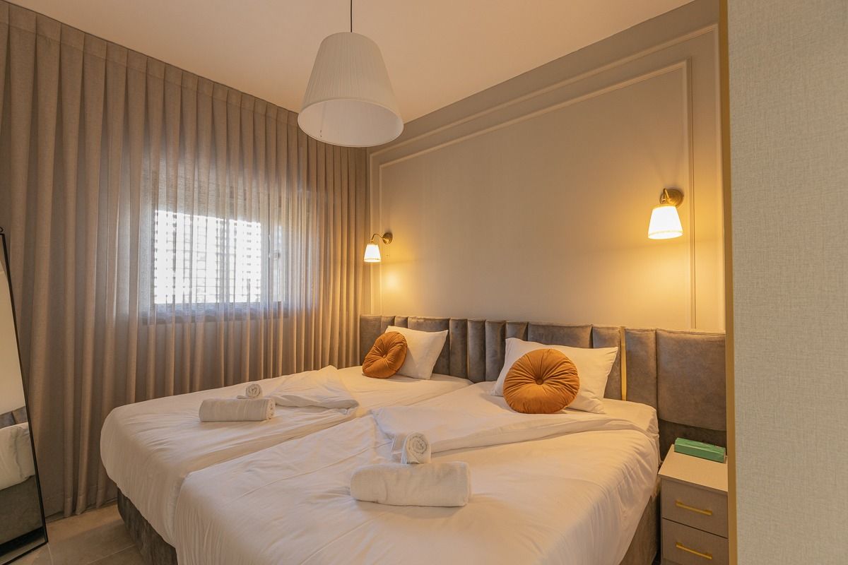 1 BR Apartment in Ha-Neviim (w/ safe room)